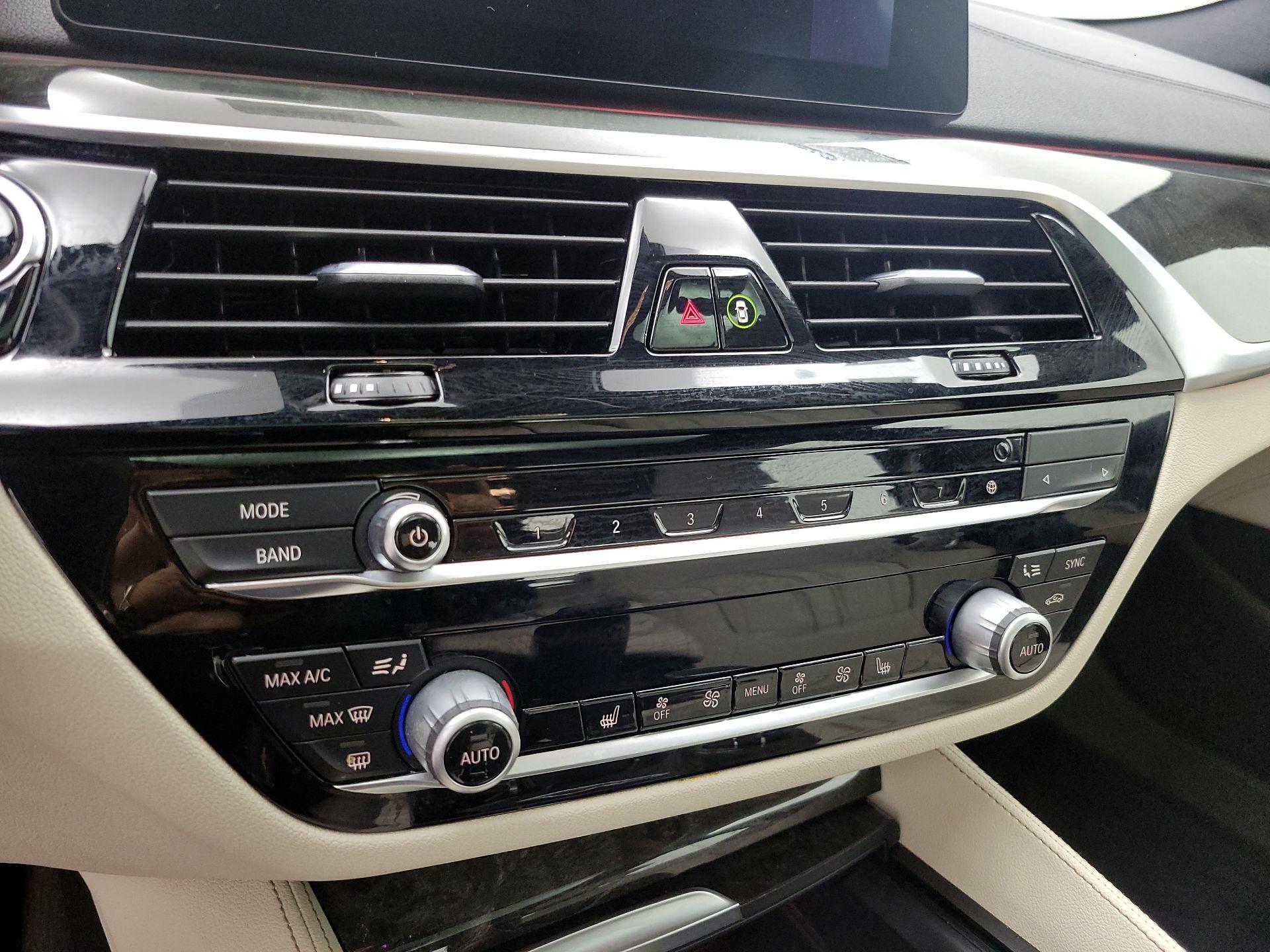 Thumbnail: 2020 BMW 5 Series - 16