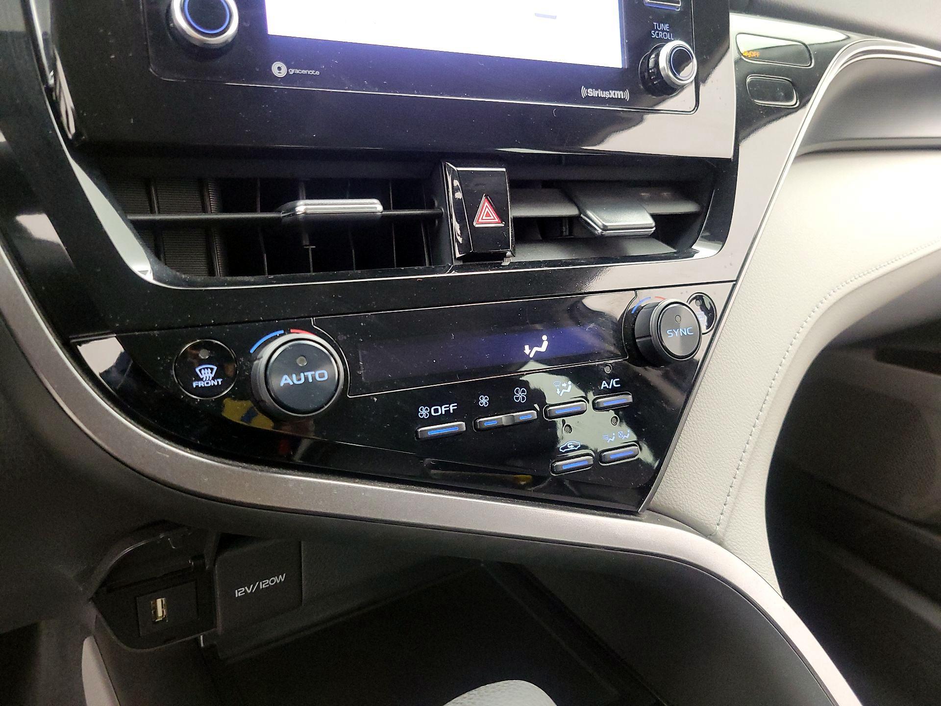 Thumbnail: 2022 Toyota Camry - 16