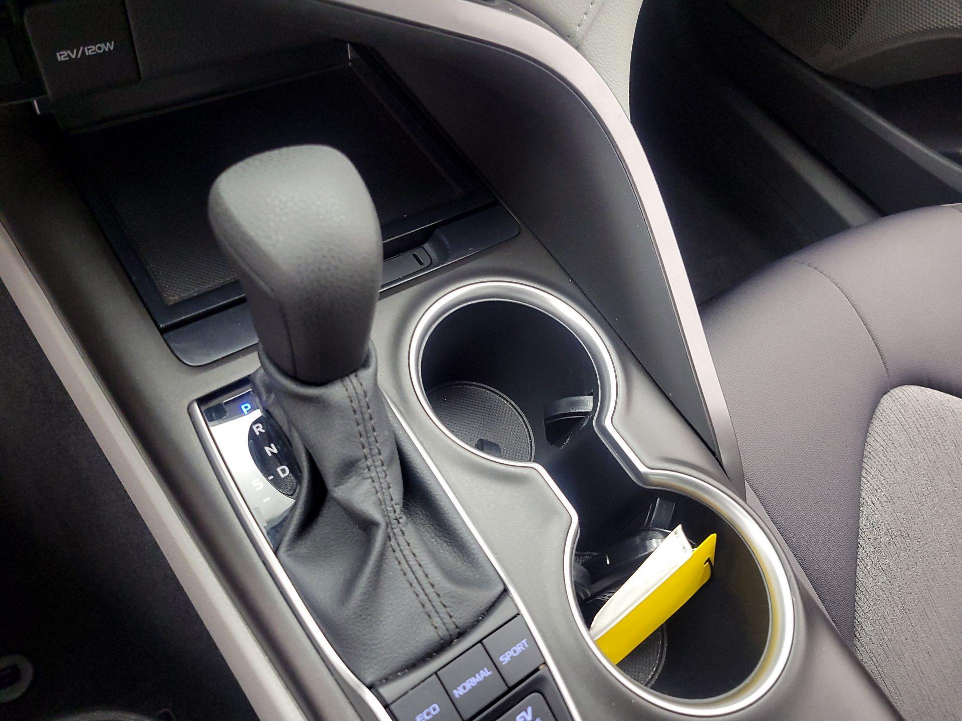 Thumbnail: 2022 Toyota Camry - 17