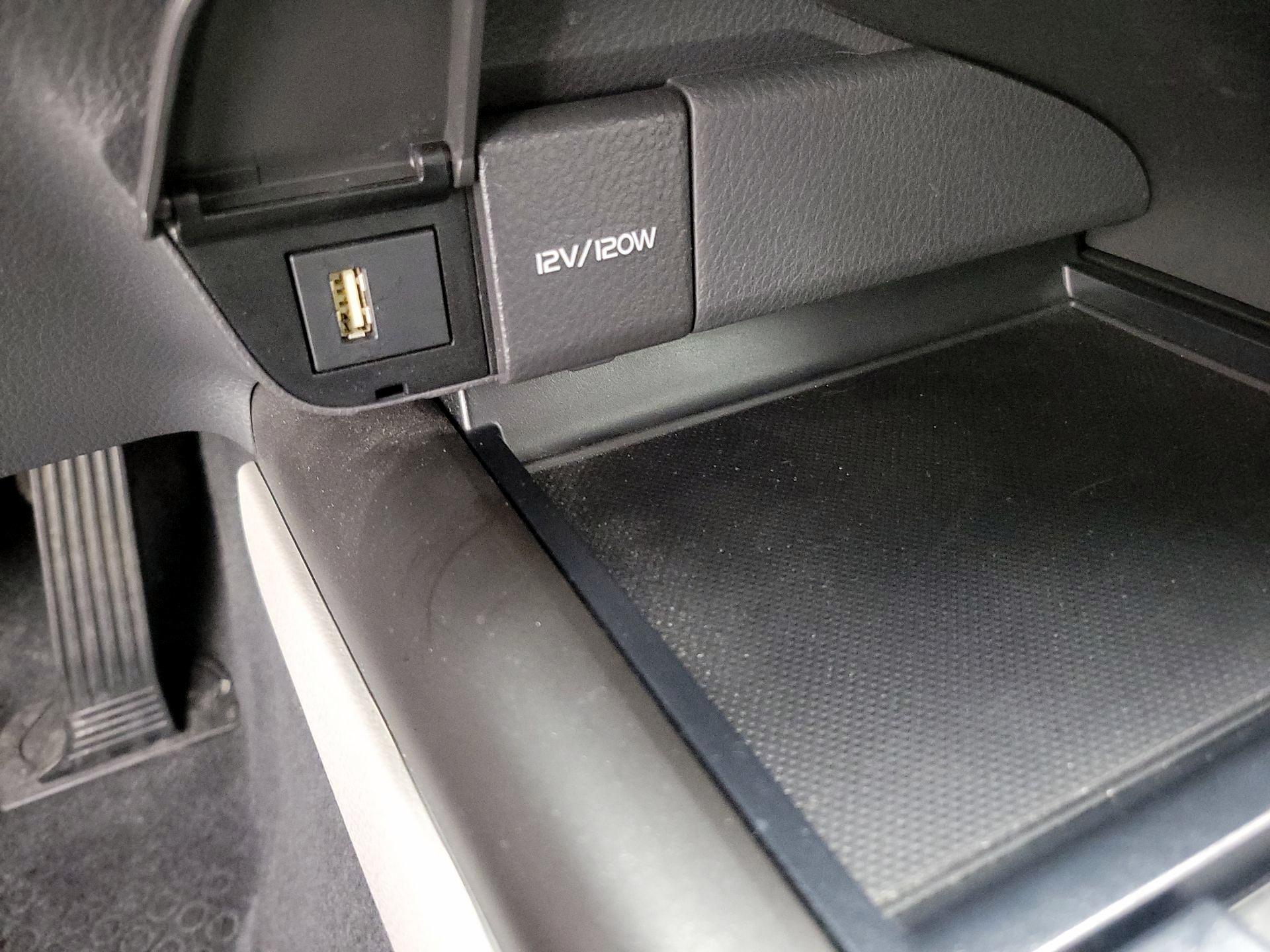 Thumbnail: 2022 Toyota Camry - 18