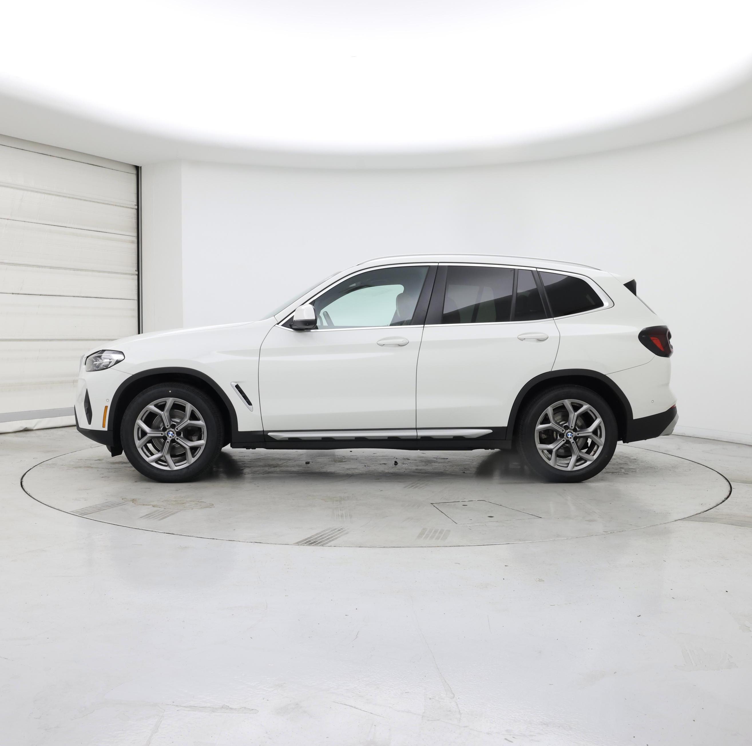 Thumbnail: 2023 BMW X3 - 3