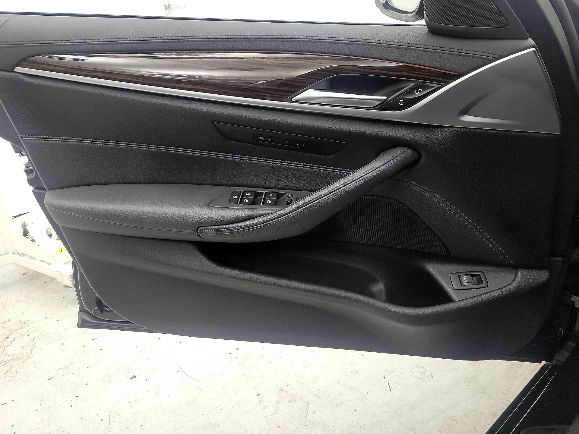 Thumbnail: 2020 BMW 5 Series - 12