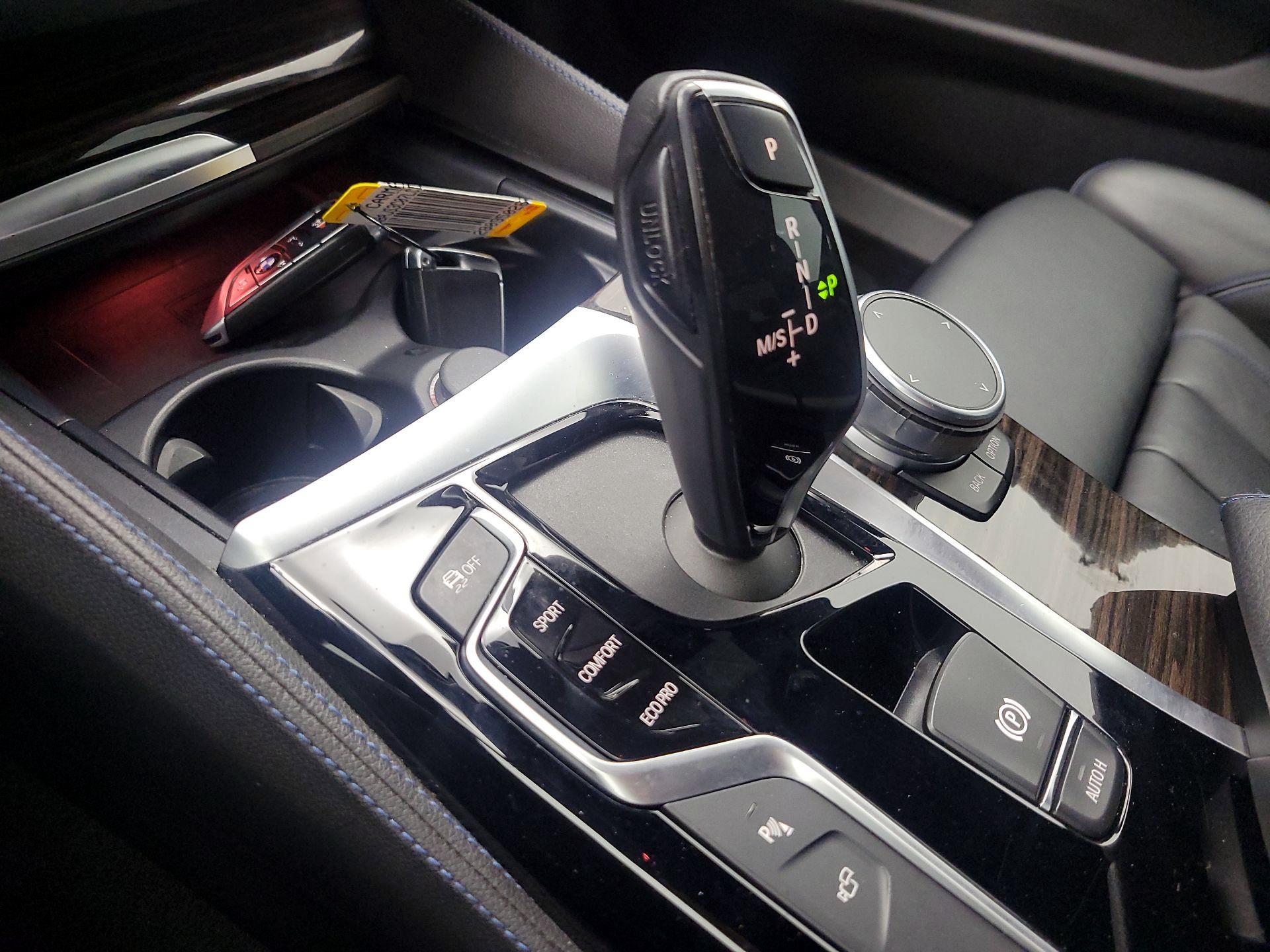 Thumbnail: 2020 BMW 5 Series - 18