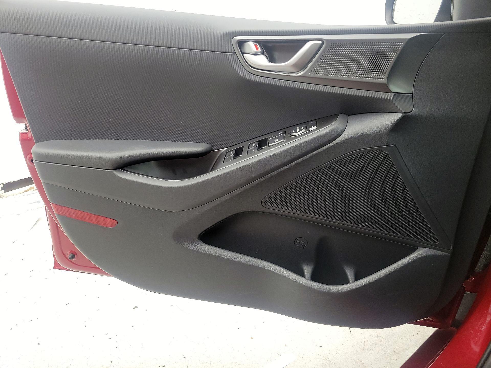 Thumbnail: 2020 Hyundai Ioniq - 12