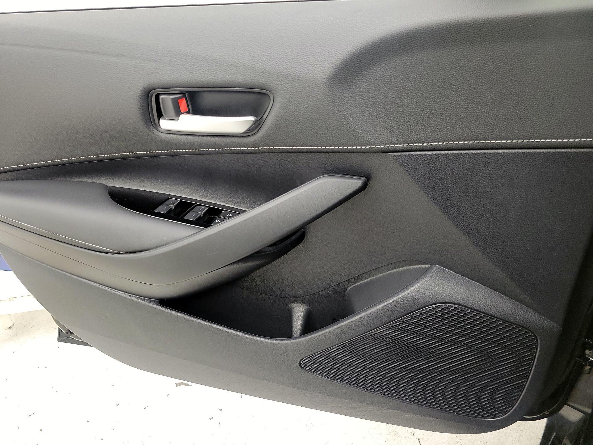 Thumbnail: 2021 Toyota Corolla - 12