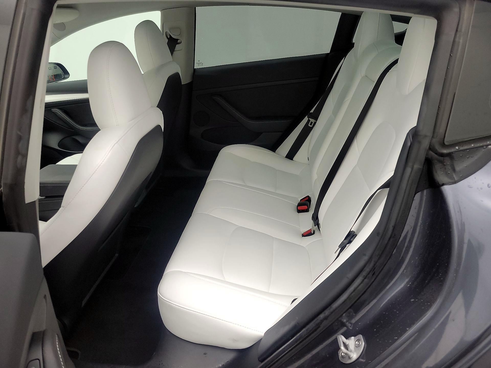 Thumbnail: 2023 Tesla Model 3 - 18