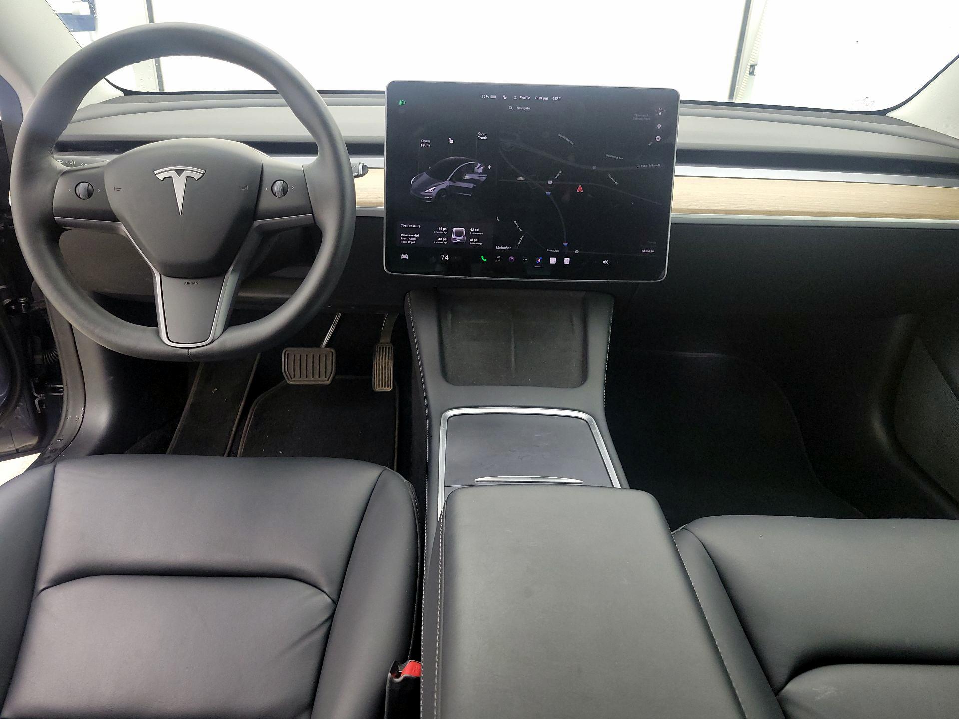 Thumbnail: 2022 Tesla Model 3 - 9