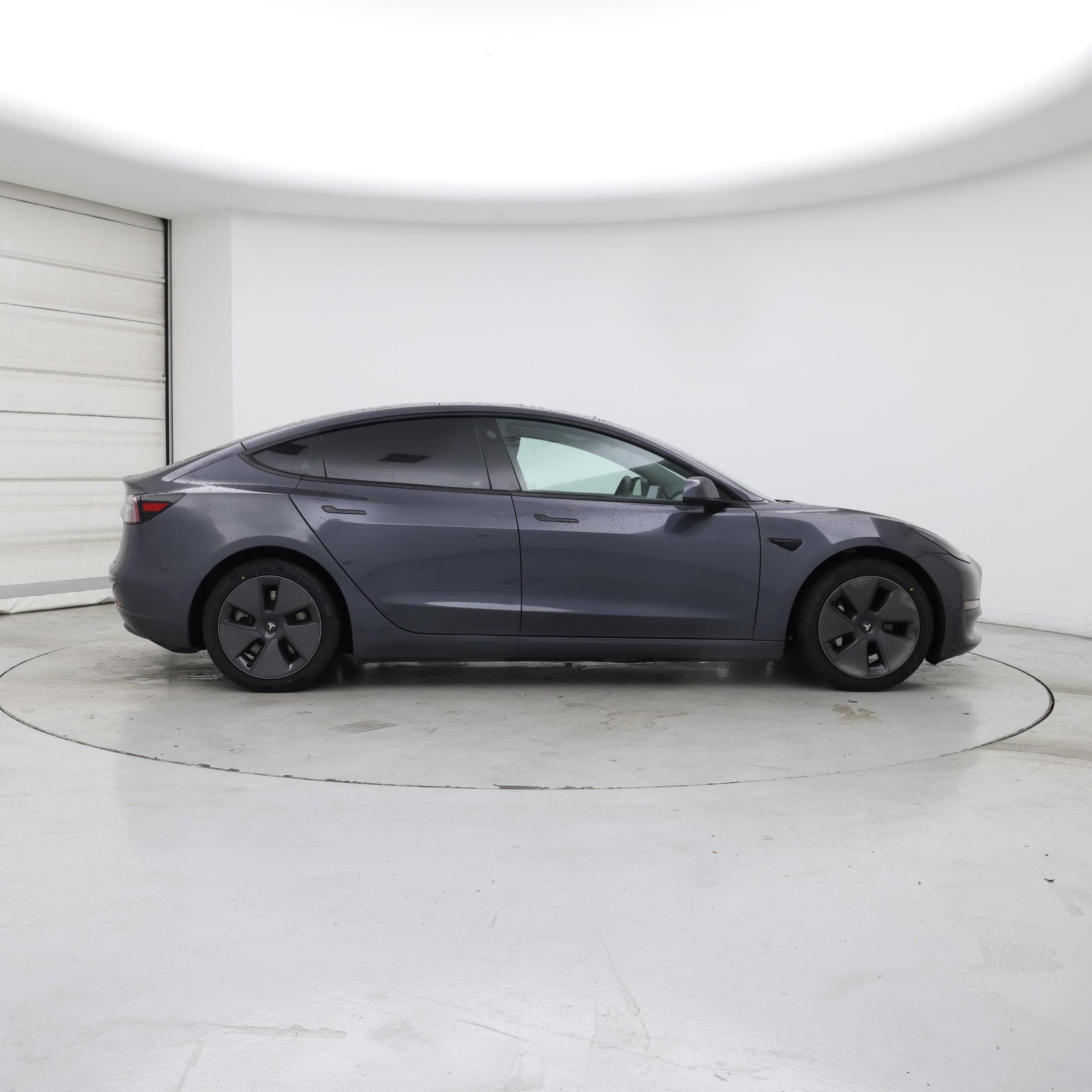 Thumbnail: 2022 Tesla Model 3 - 7