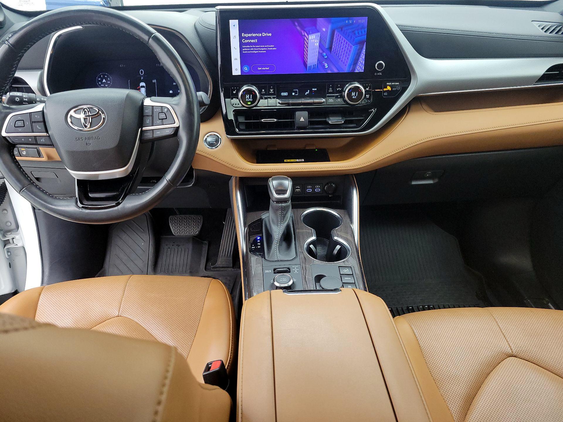 Thumbnail: 2023 Toyota Highlander - 9