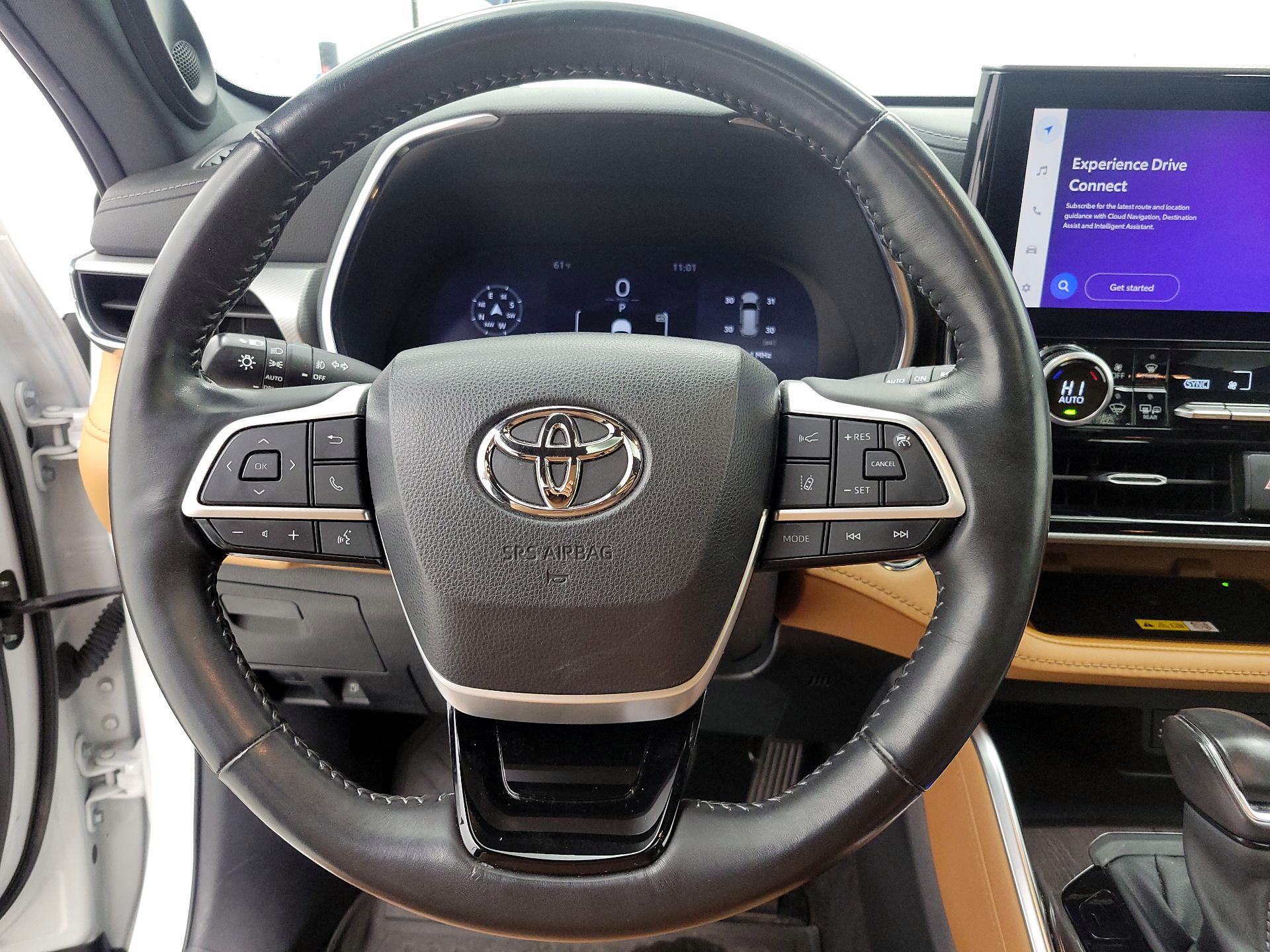 Thumbnail: 2023 Toyota Highlander - 10