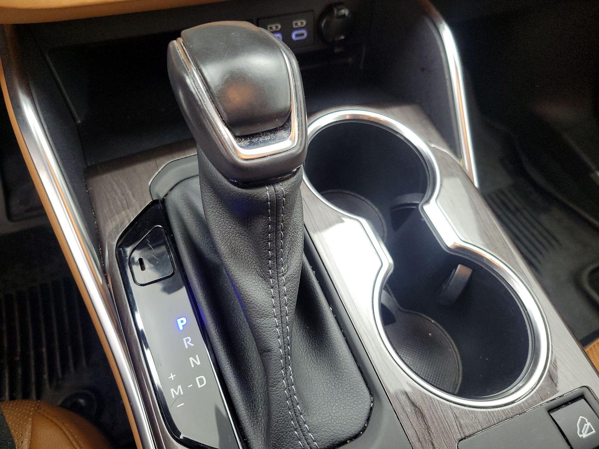 Thumbnail: 2023 Toyota Highlander - 17