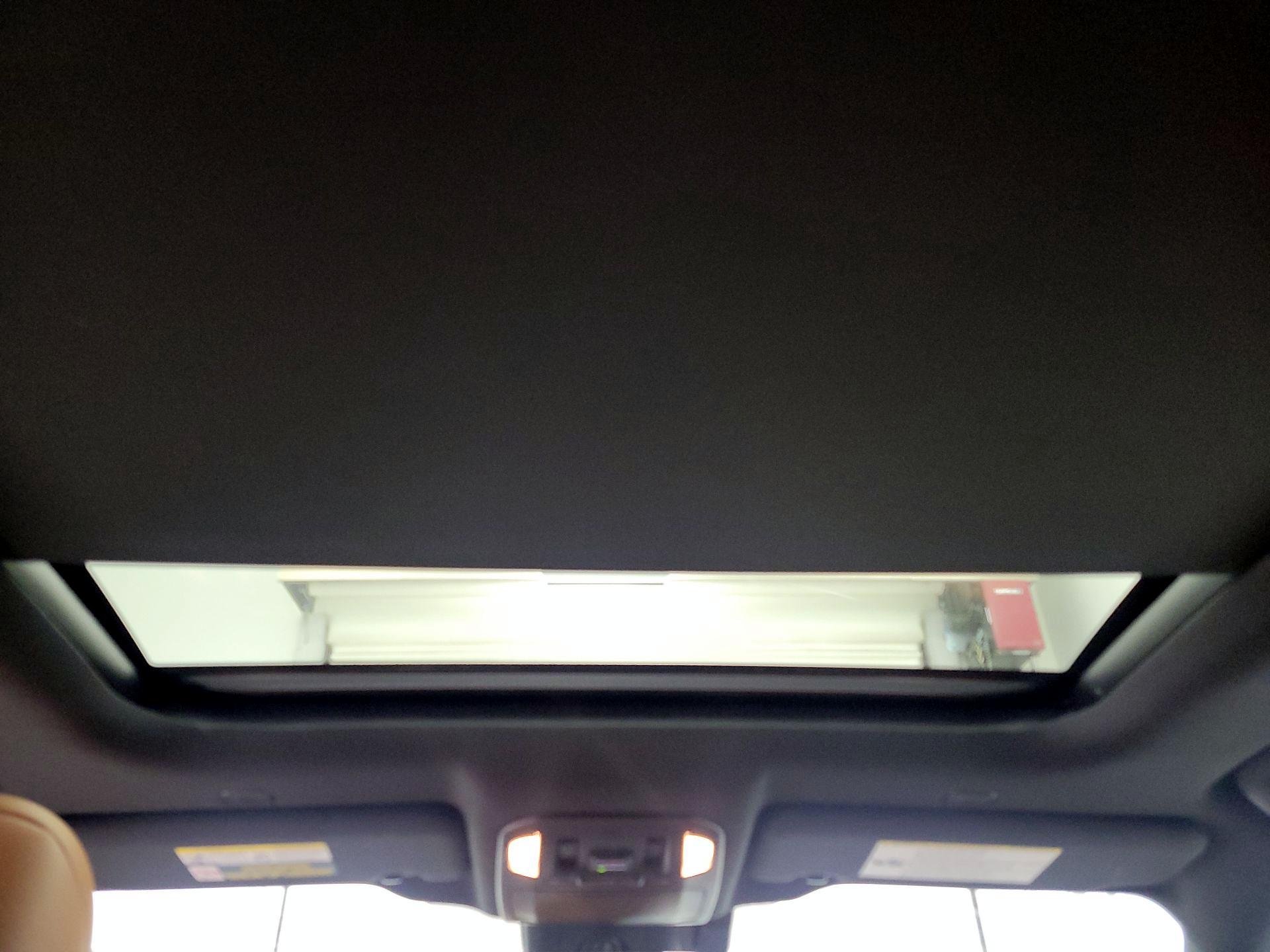 Thumbnail: 2023 Toyota Highlander - 19