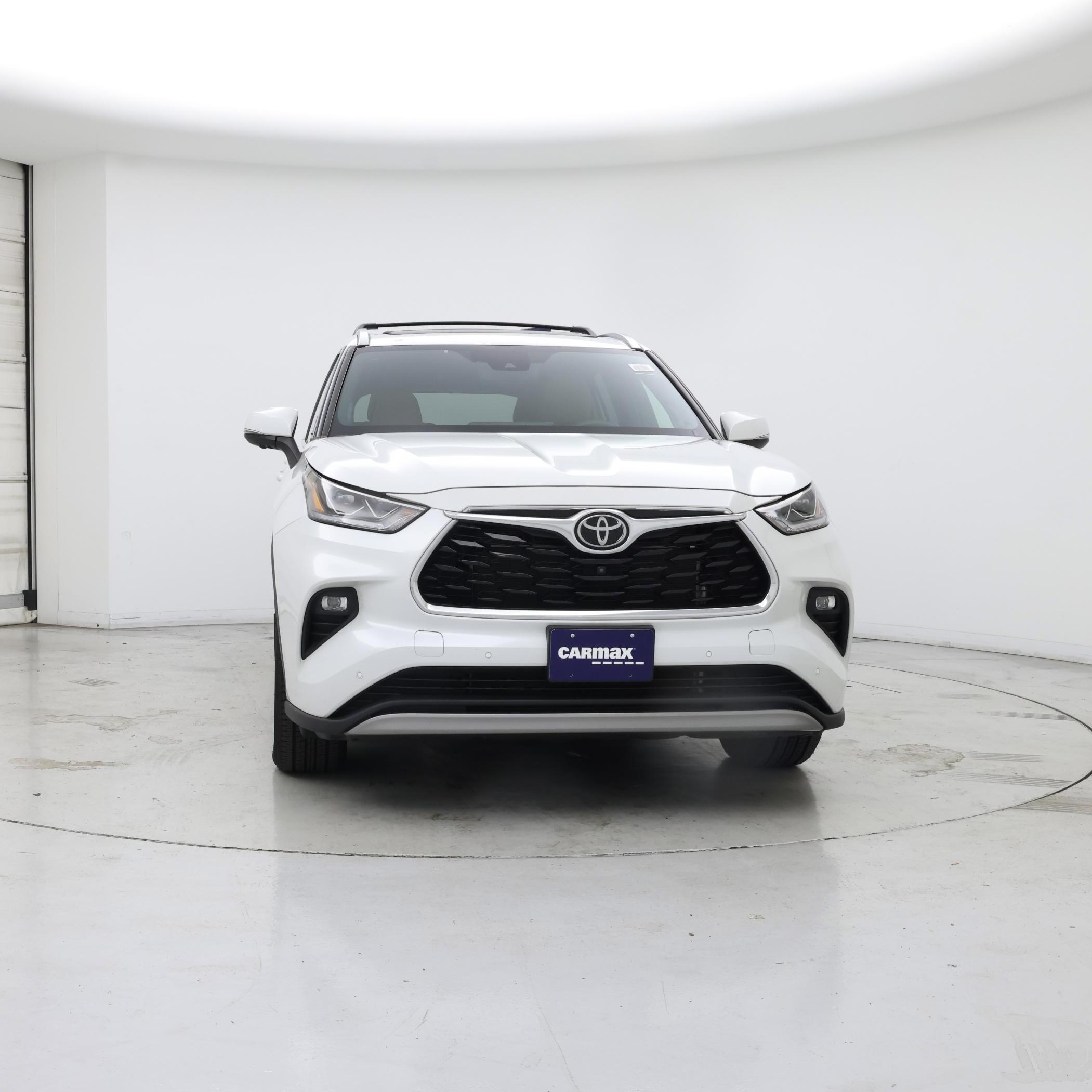 Thumbnail: 2023 Toyota Highlander - 5