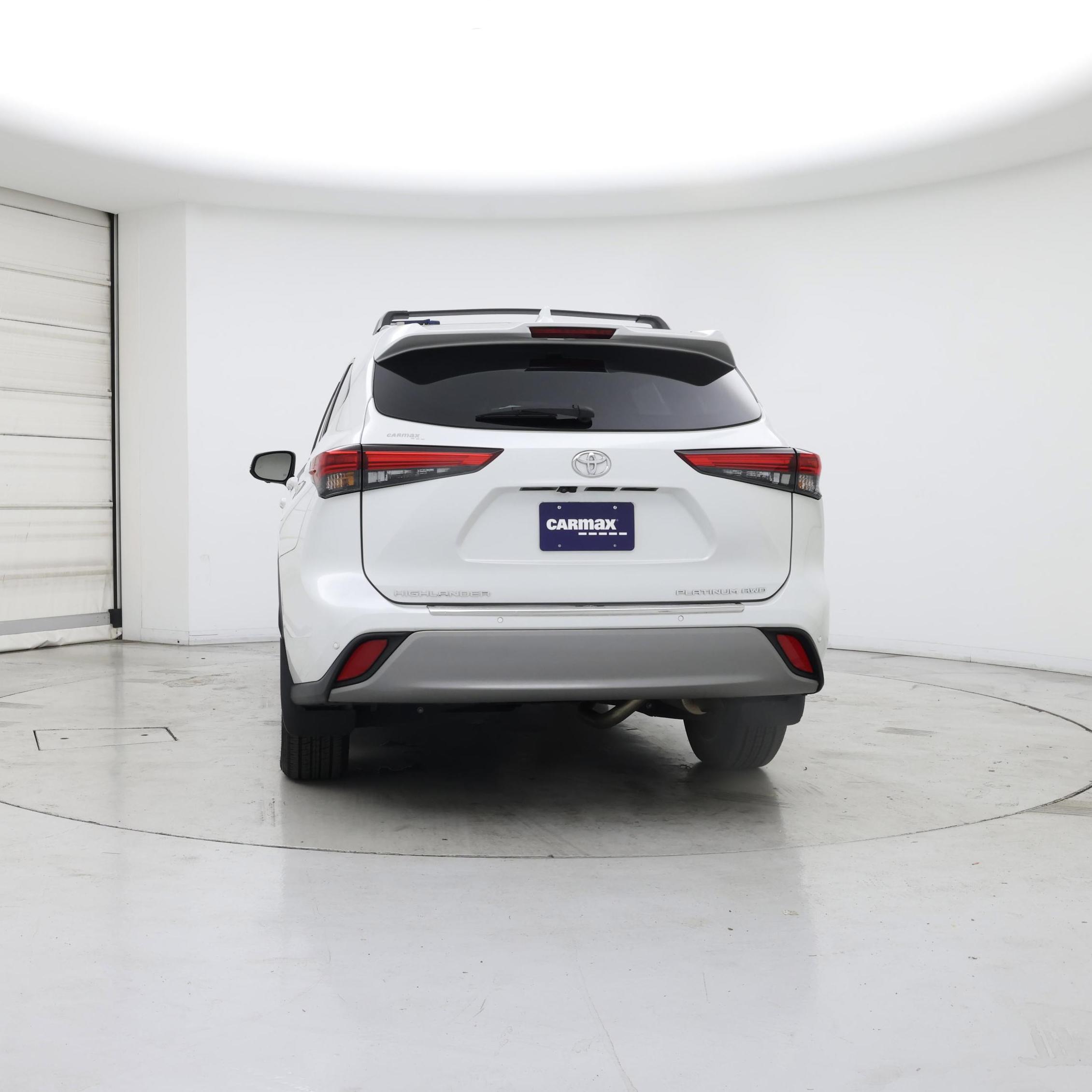 Thumbnail: 2023 Toyota Highlander - 6