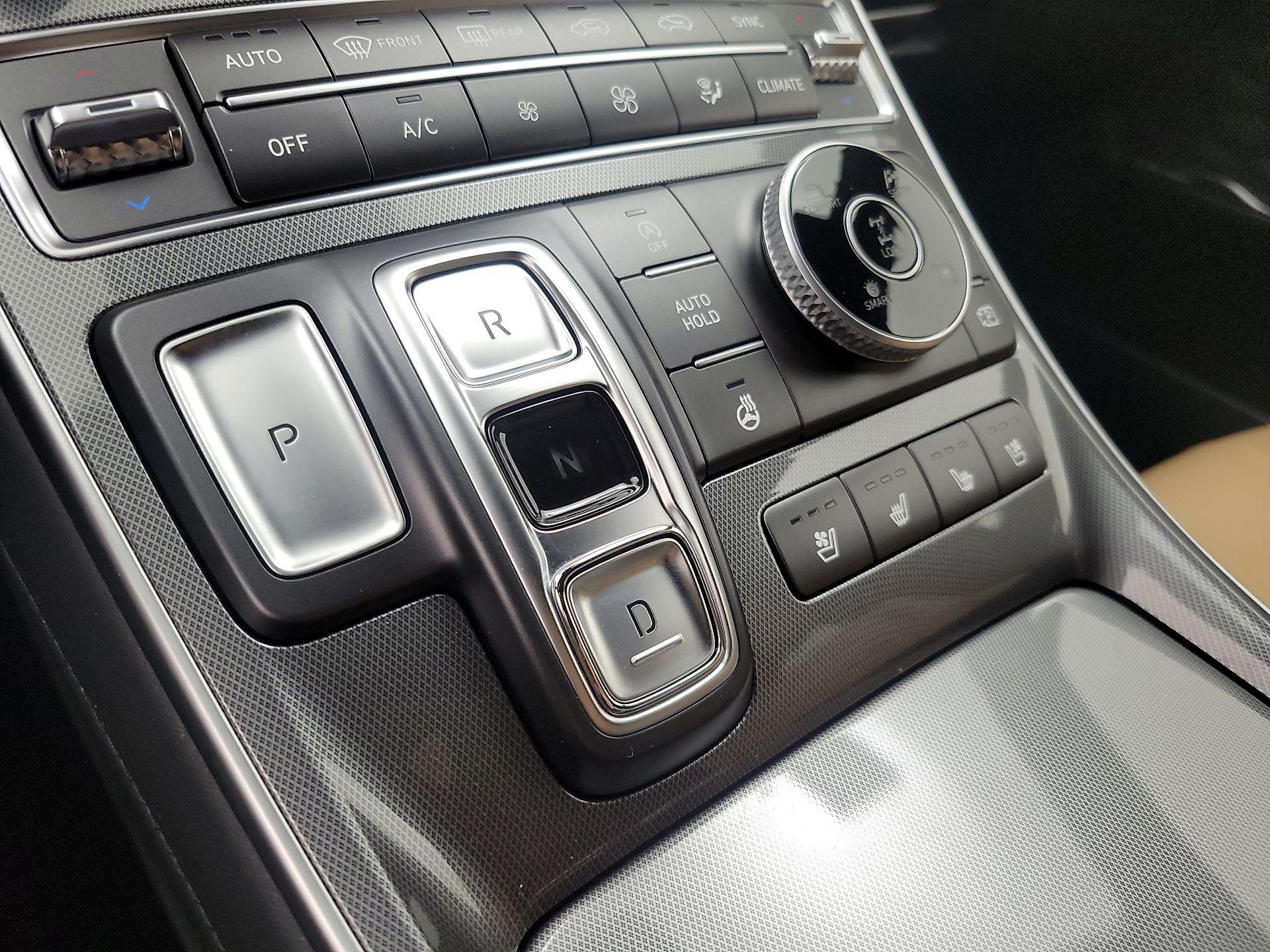 Thumbnail: 2023 Hyundai Santa Fe - 18