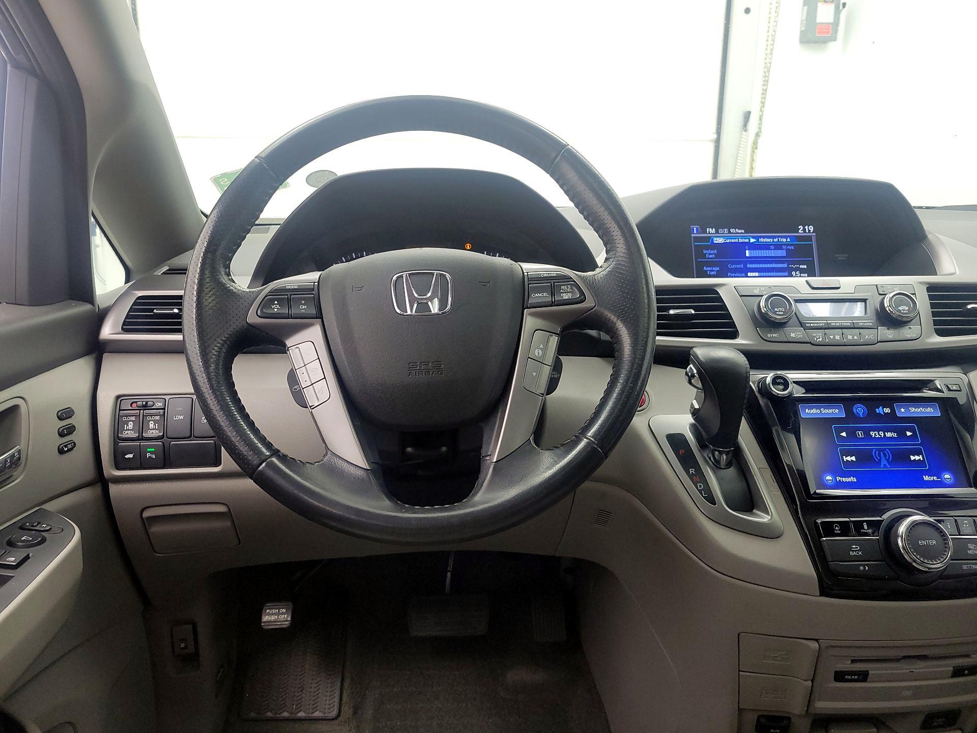 Thumbnail: 2017 Honda Odyssey - 10