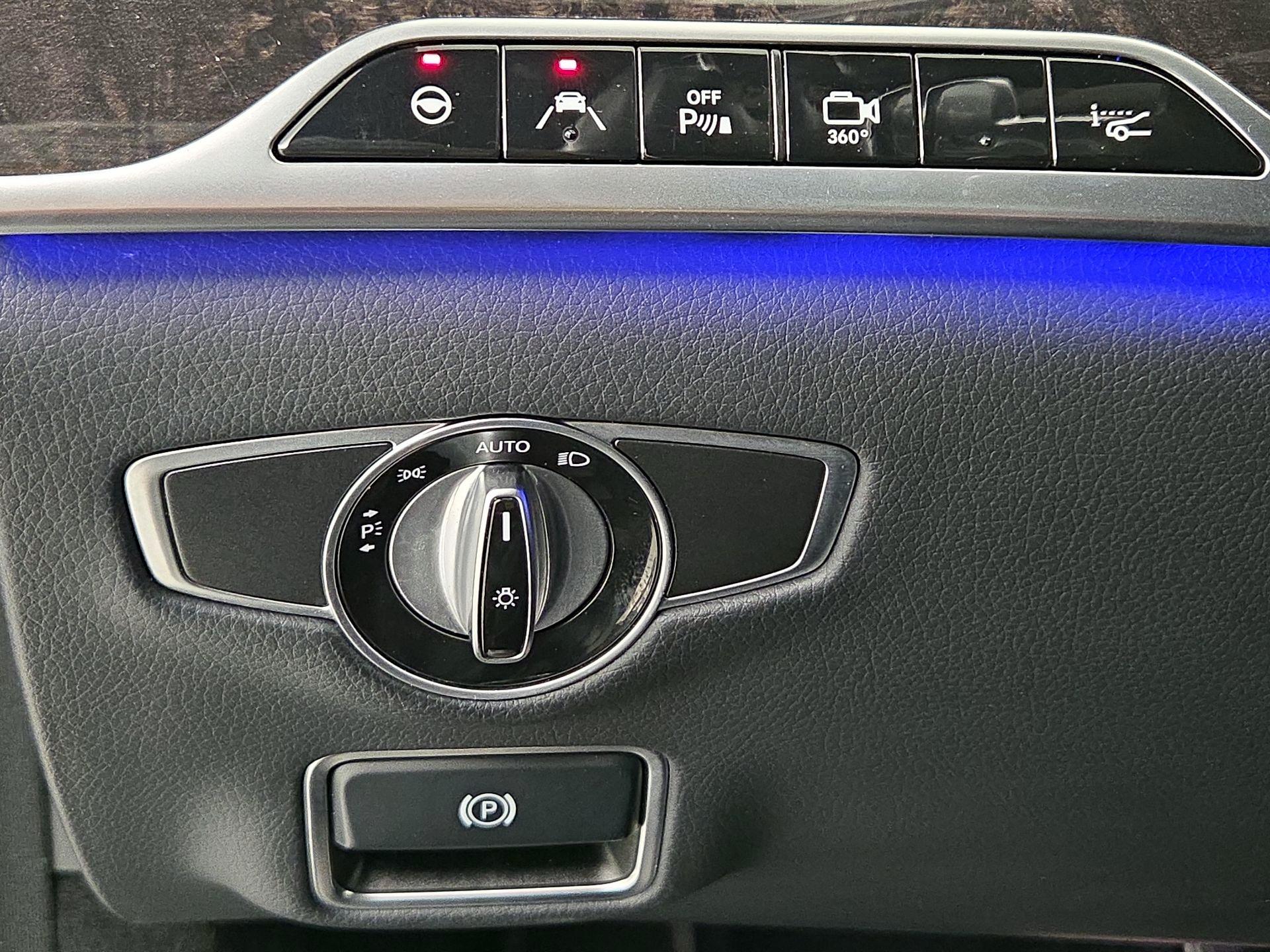 Thumbnail: 2016 Mercedes-Benz S-Class - 13