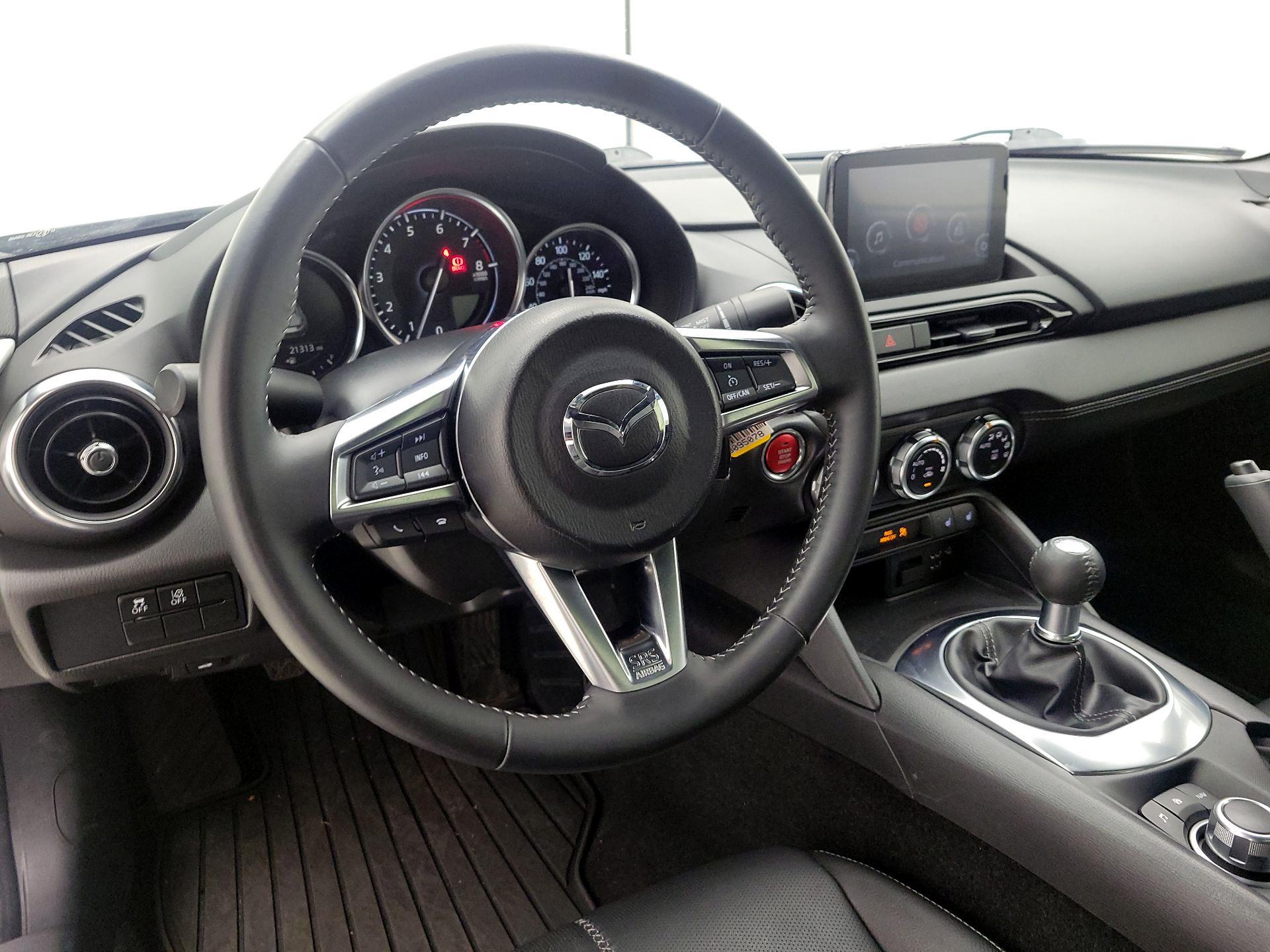 Thumbnail: 2021 Mazda MX-5 Miata - 10