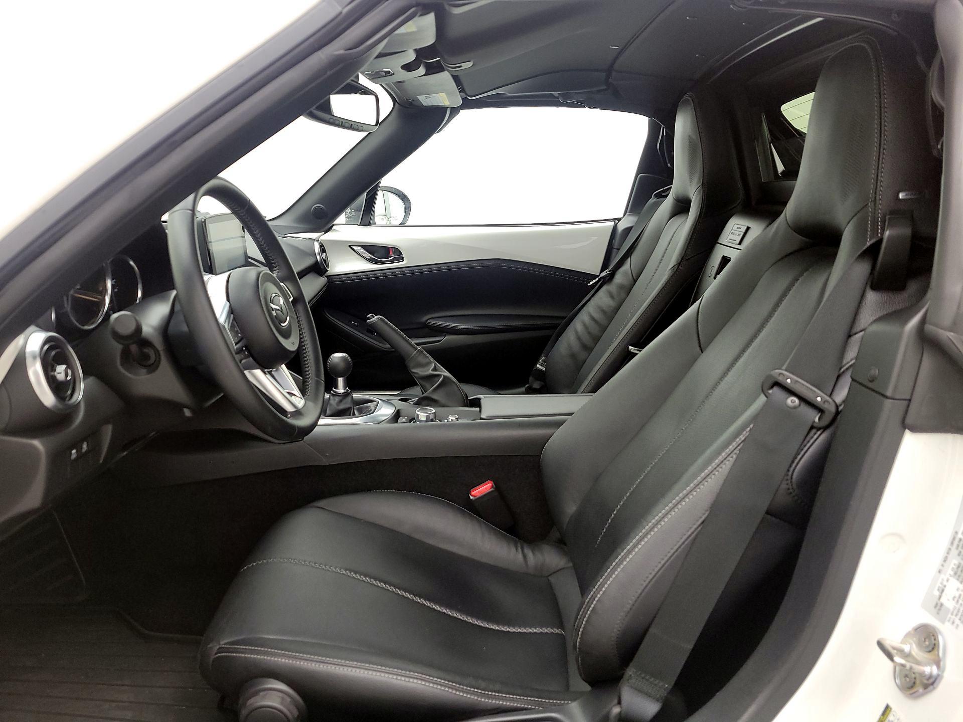 Thumbnail: 2021 Mazda MX-5 Miata - 11