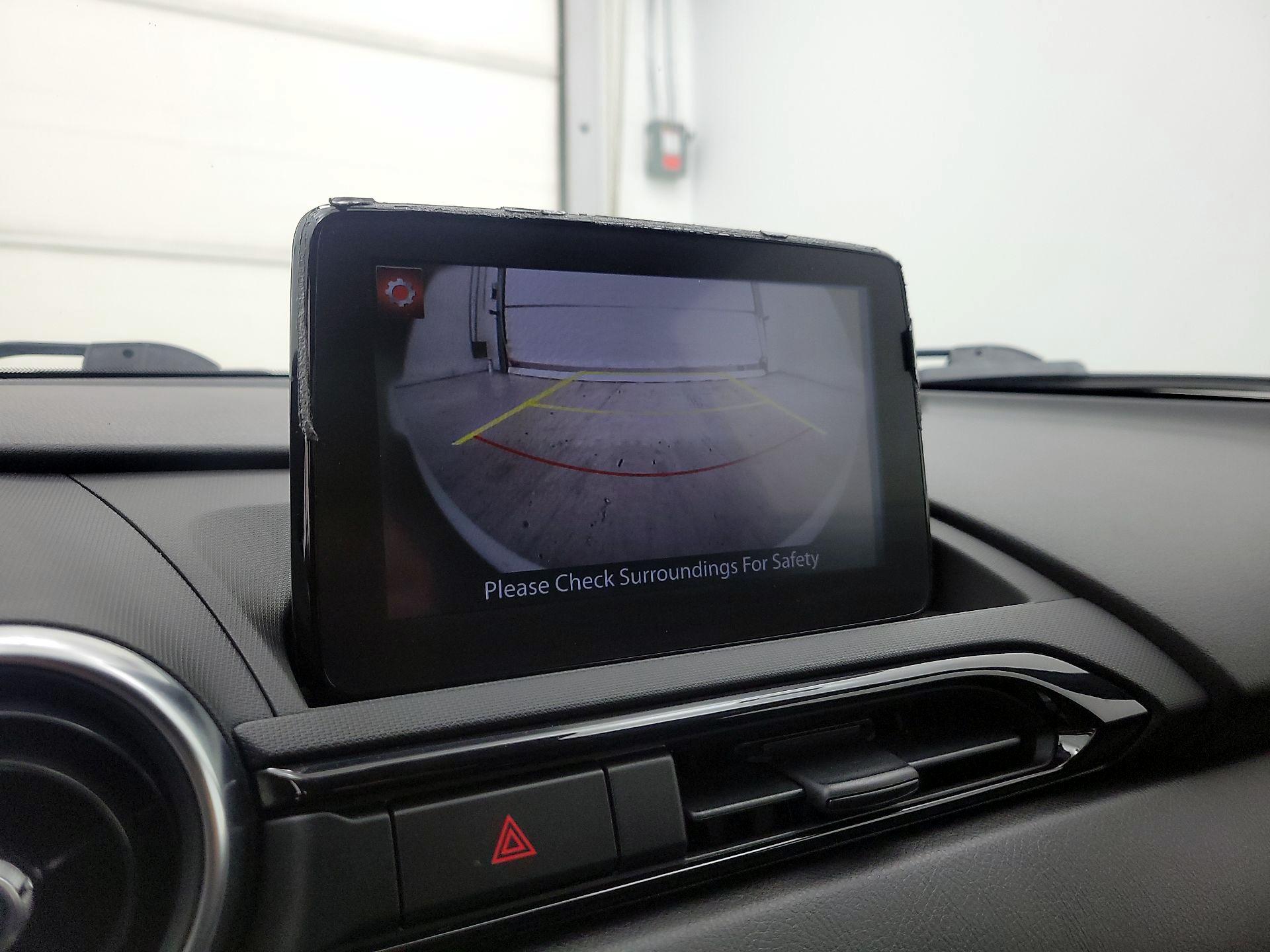 Thumbnail: 2021 Mazda MX-5 Miata - 13