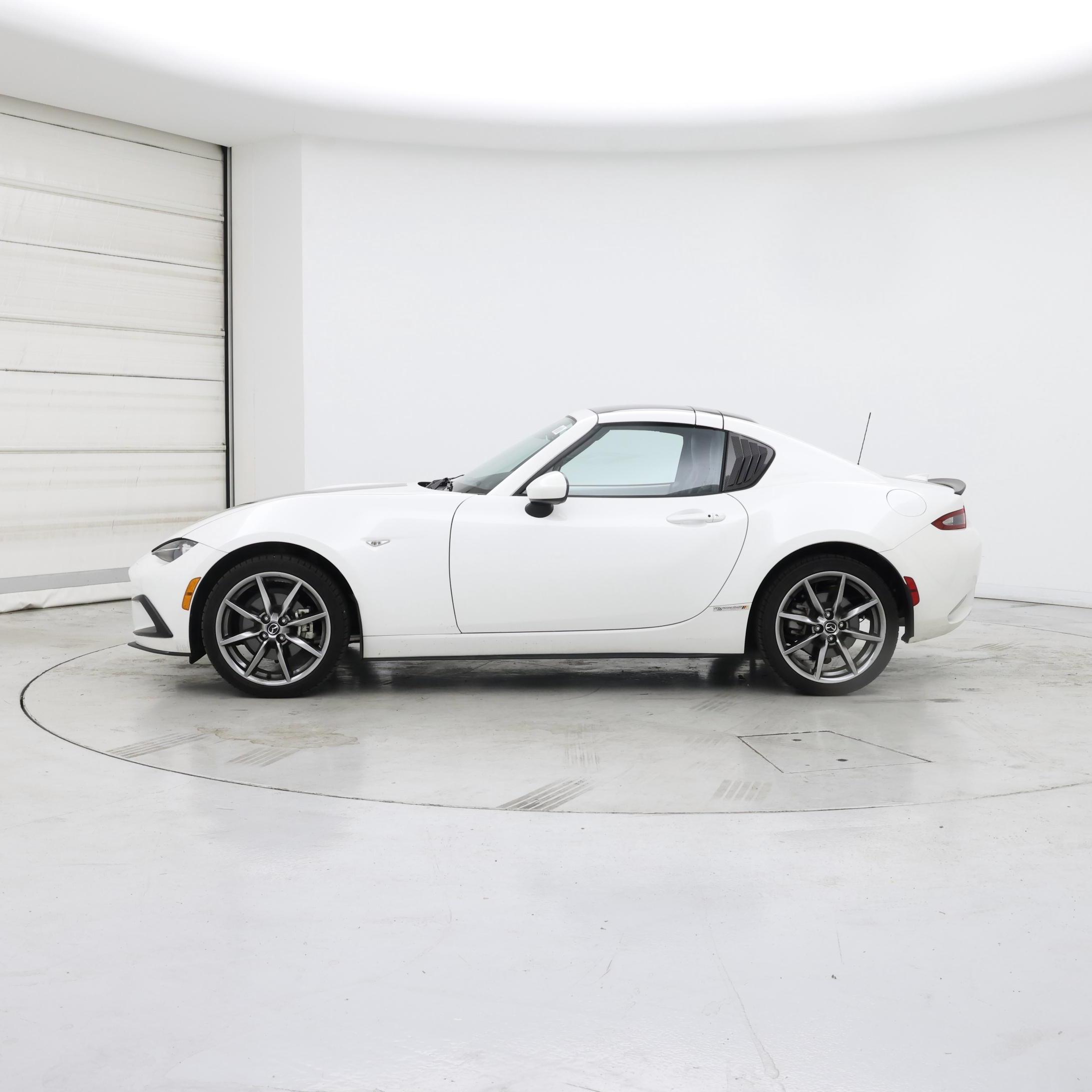 Thumbnail: 2021 Mazda MX-5 Miata - 3