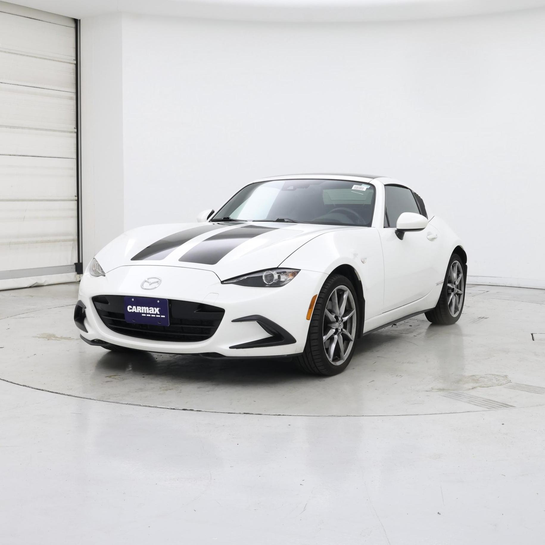 Thumbnail: 2021 Mazda MX-5 Miata - 4