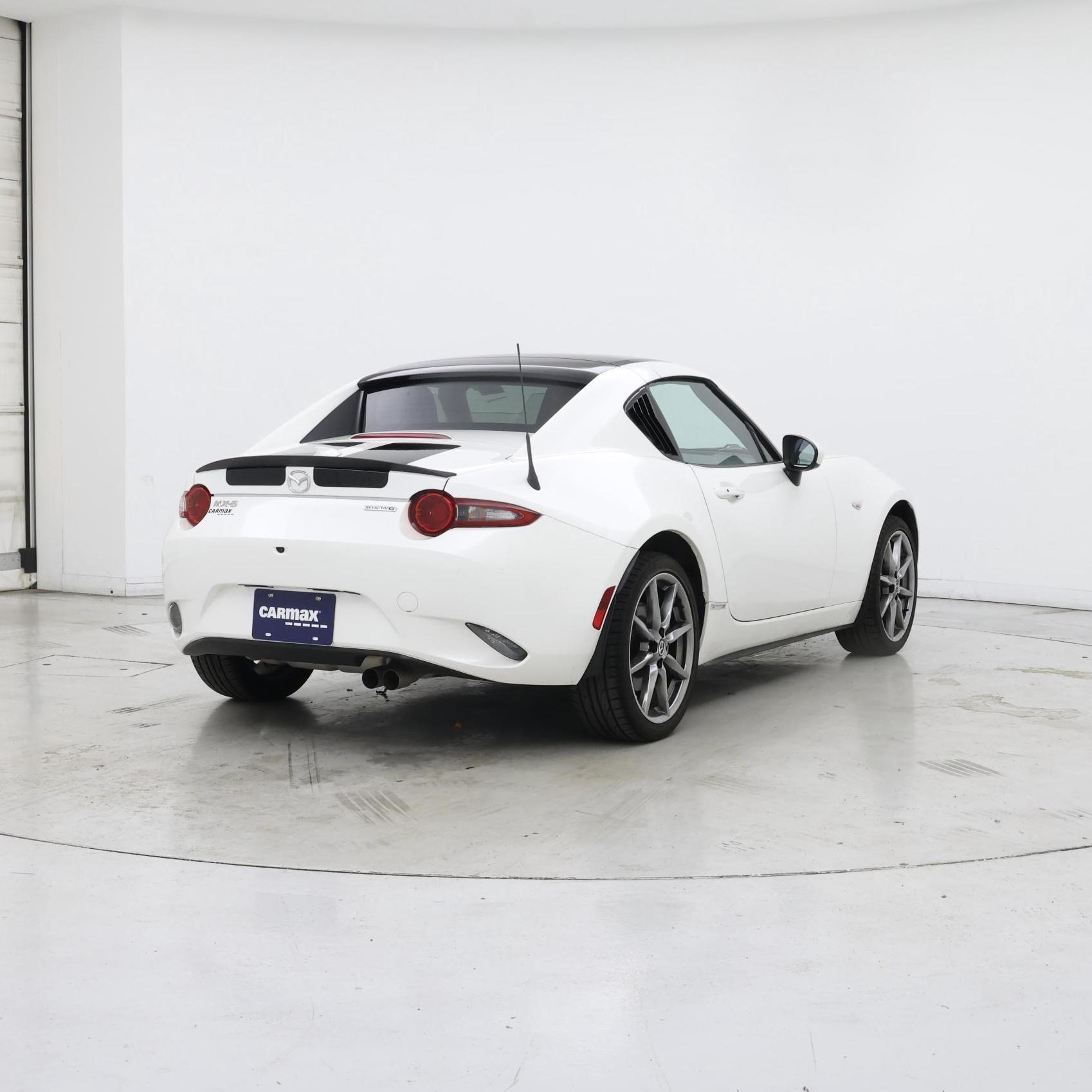 Thumbnail: 2021 Mazda MX-5 Miata - 8