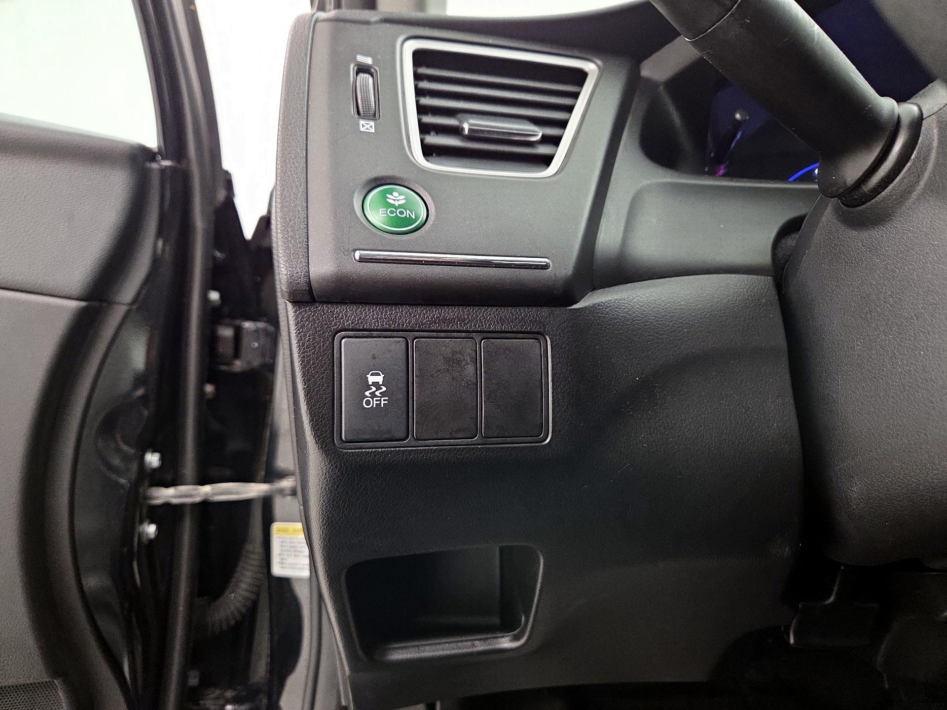 Thumbnail: 2015 Honda Civic - 13