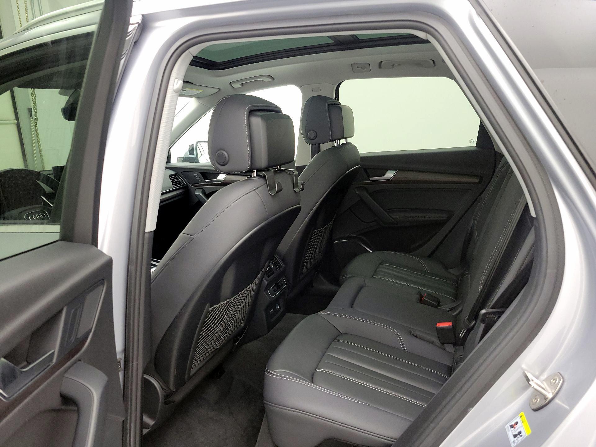 Thumbnail: 2021 Audi Q5 - 10