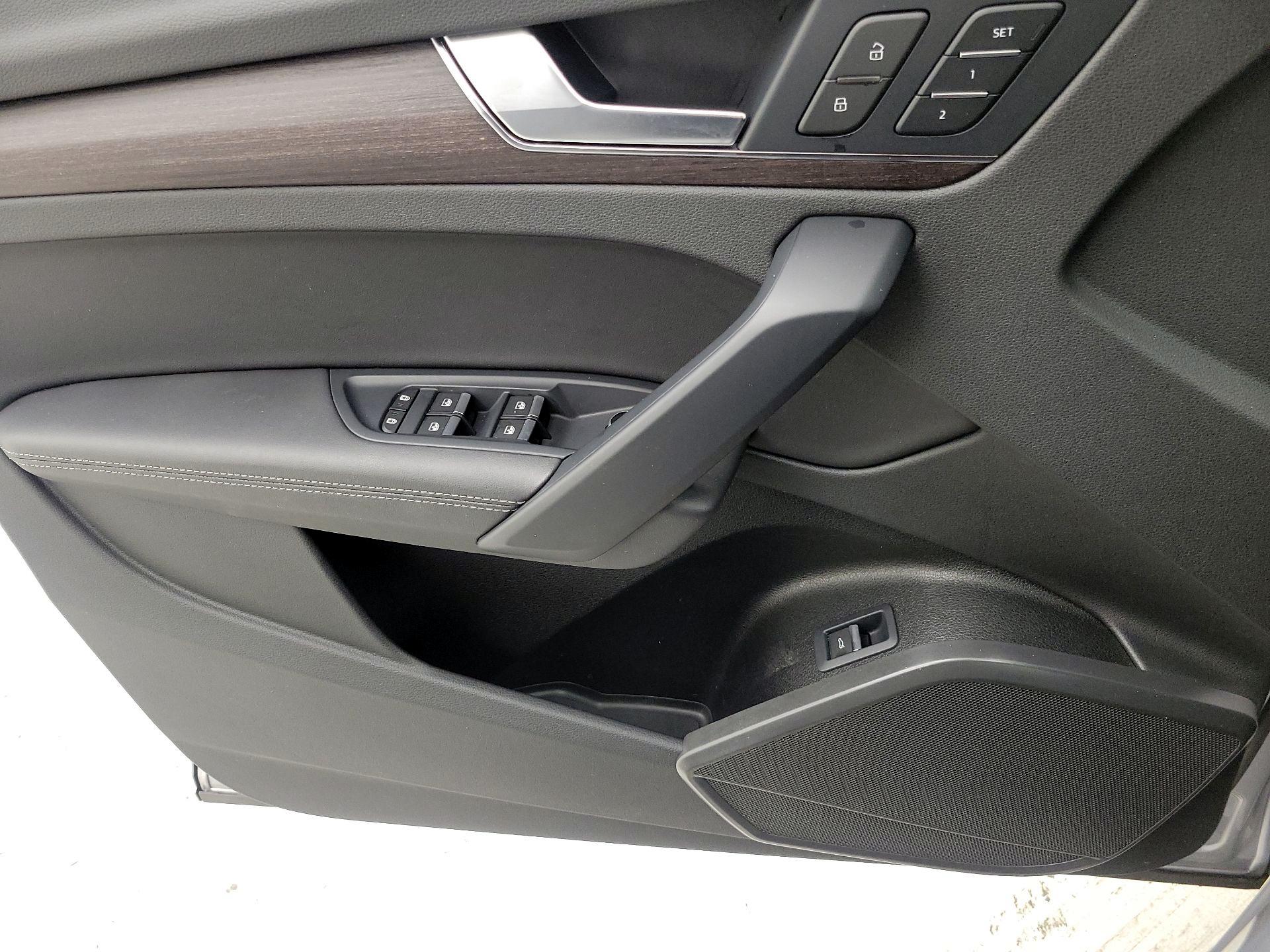 Thumbnail: 2021 Audi Q5 - 13