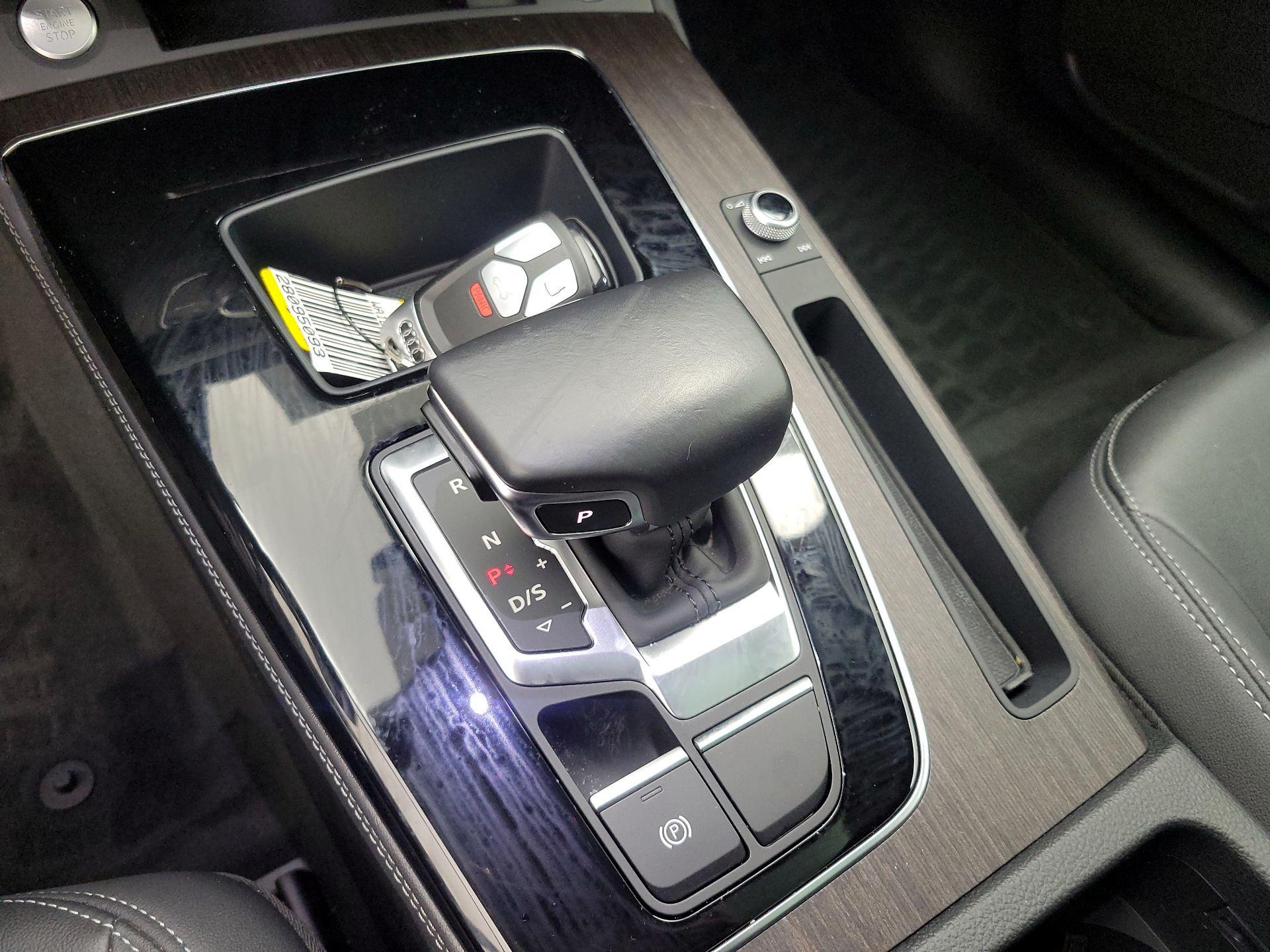 Thumbnail: 2021 Audi Q5 - 18