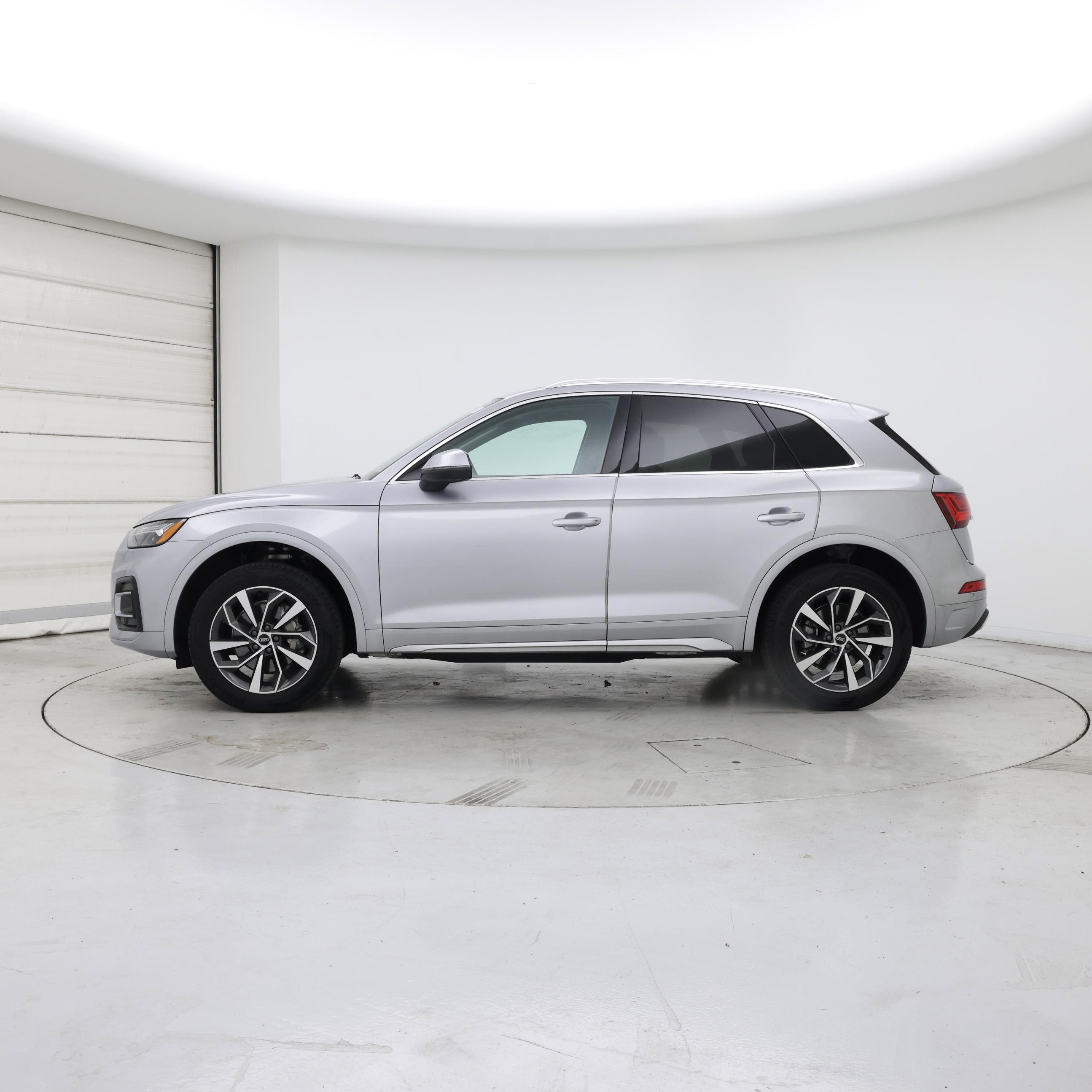 Thumbnail: 2021 Audi Q5 - 3