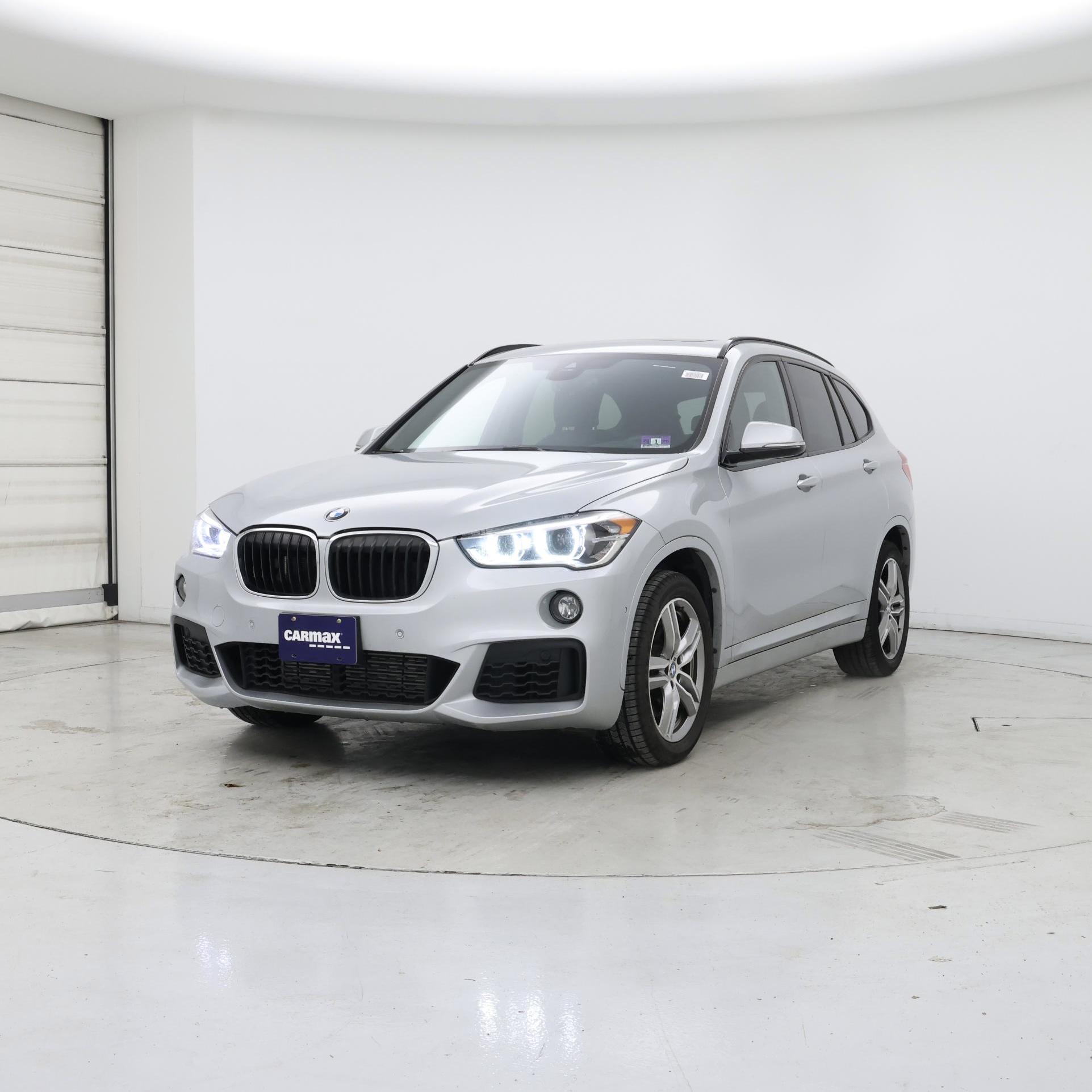 Thumbnail: 2019 BMW X1 - 4