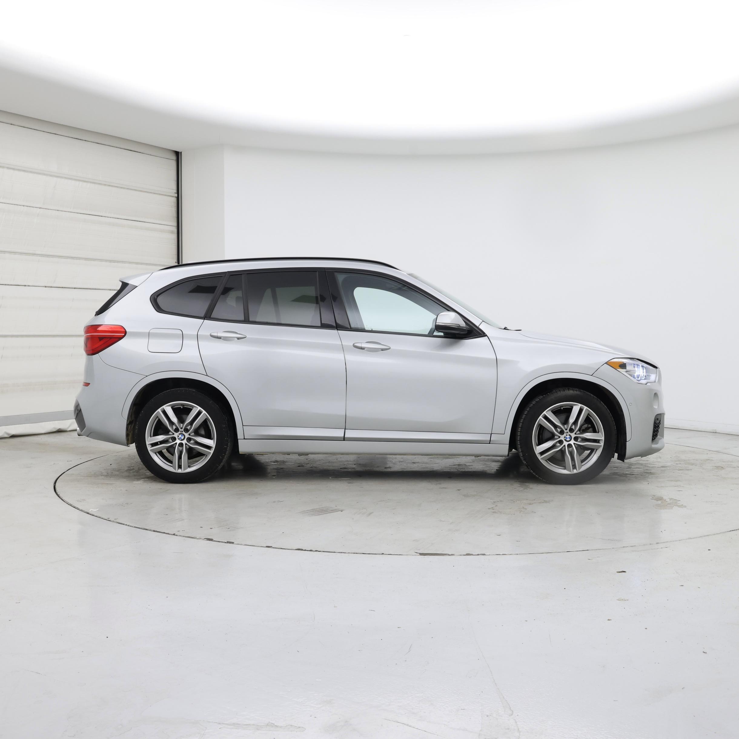 Thumbnail: 2019 BMW X1 - 7