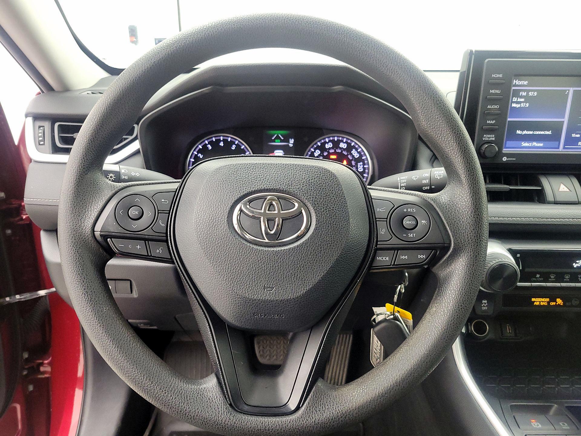 Thumbnail: 2020 Toyota RAV4 - 10