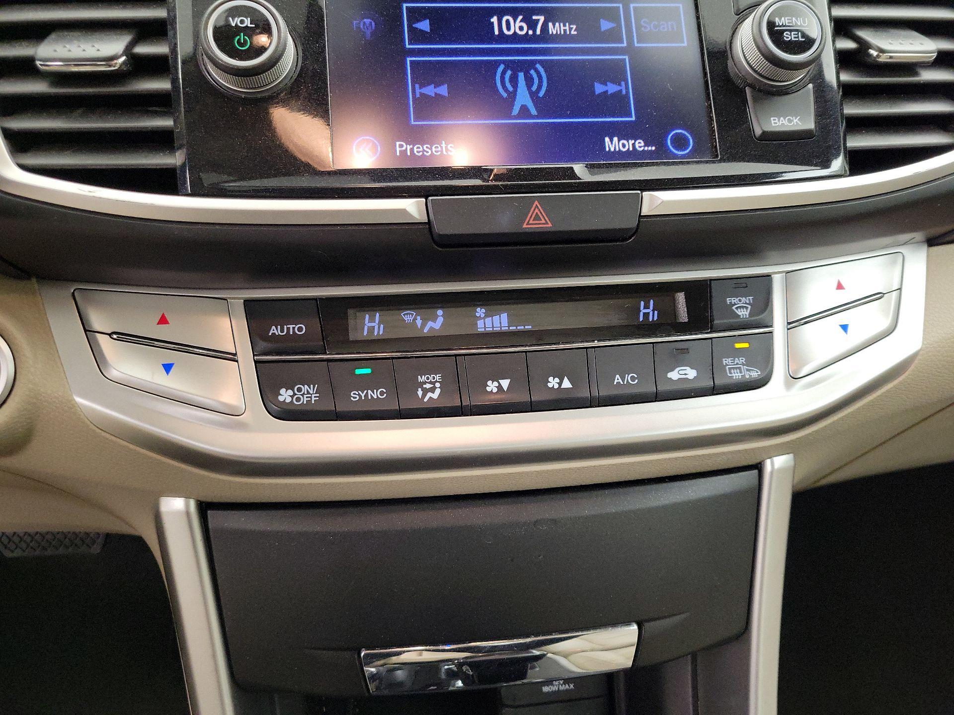 Thumbnail: 2015 Honda Accord - 16