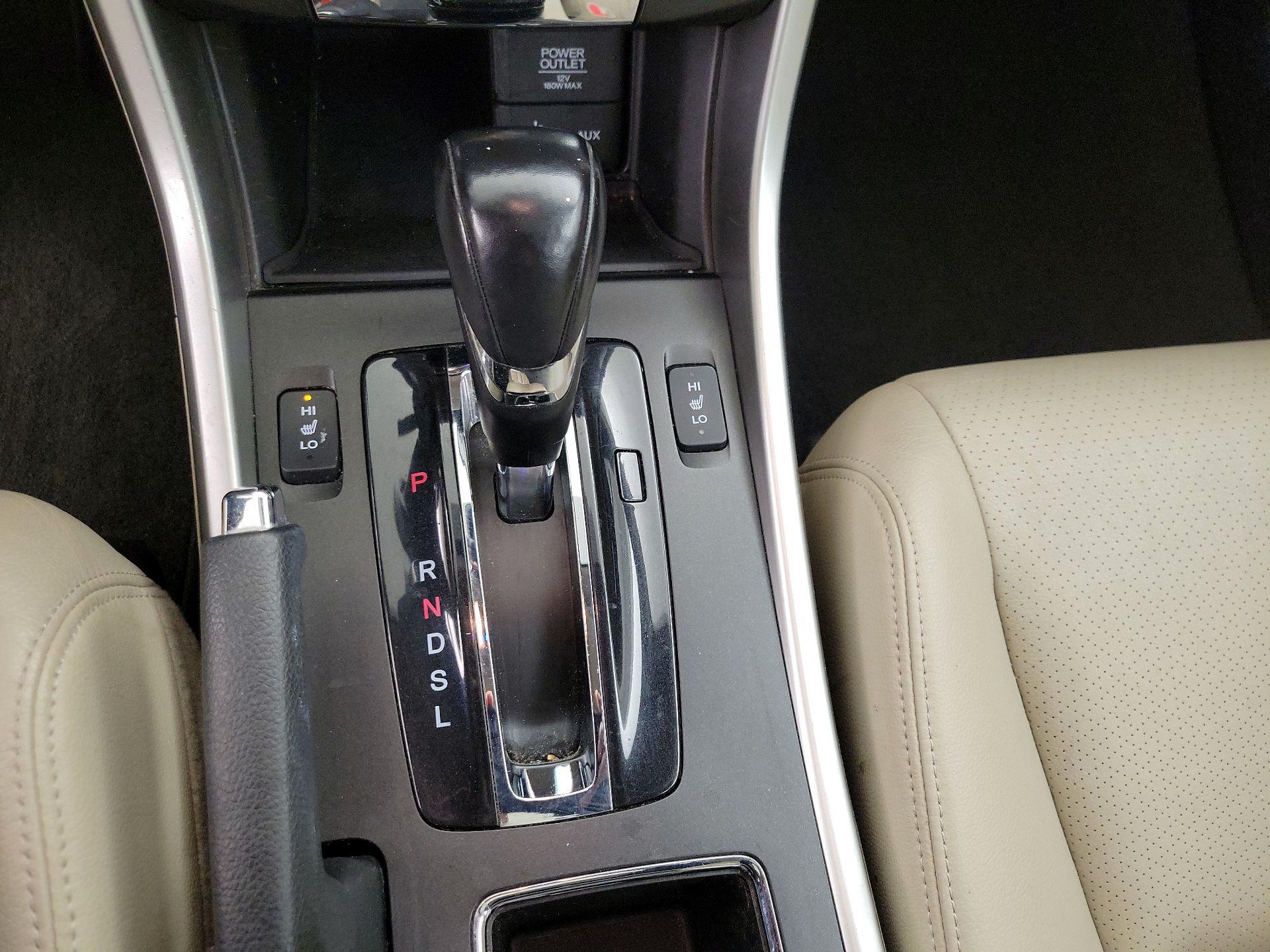 Thumbnail: 2015 Honda Accord - 17