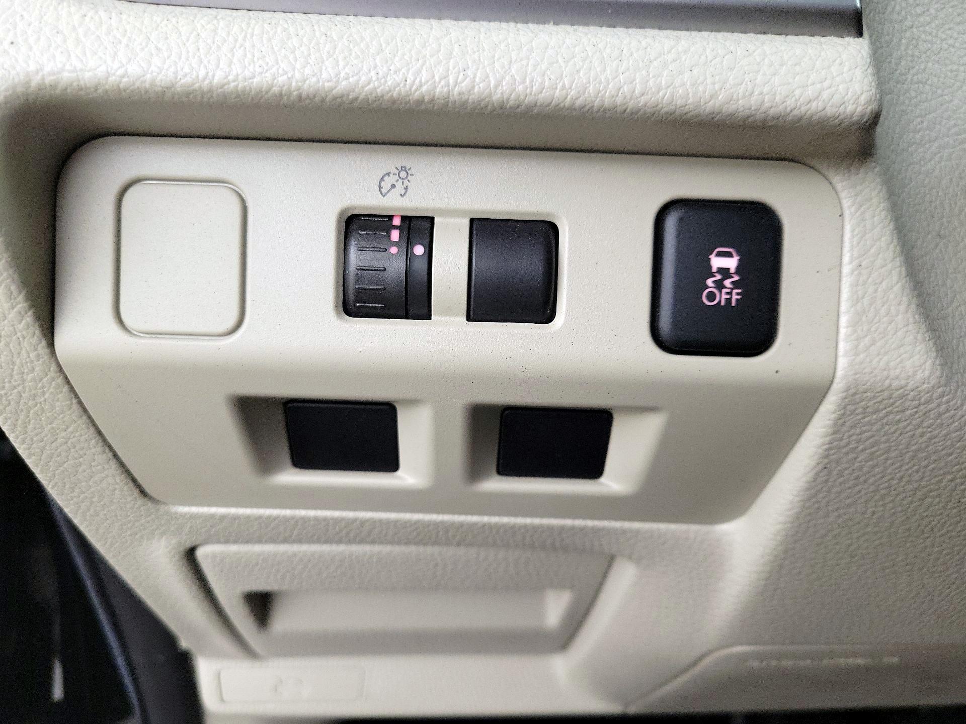 Thumbnail: 2014 Subaru Impreza - 13