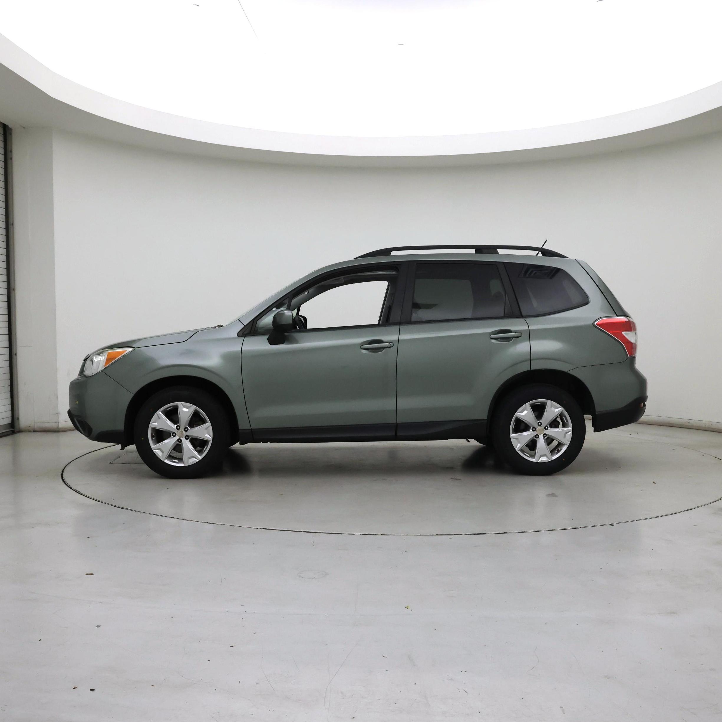 Thumbnail: 2015 Subaru Forester - 3