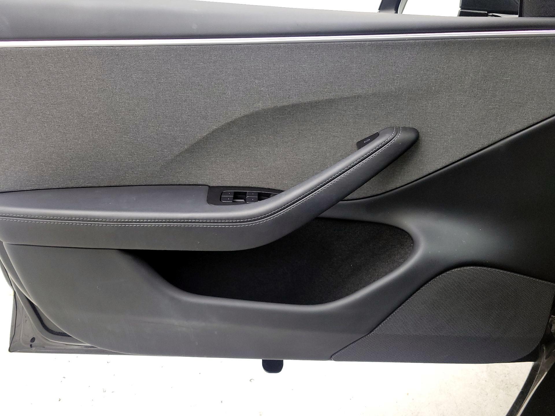 Thumbnail: 2025 Tesla Model 3 - 12