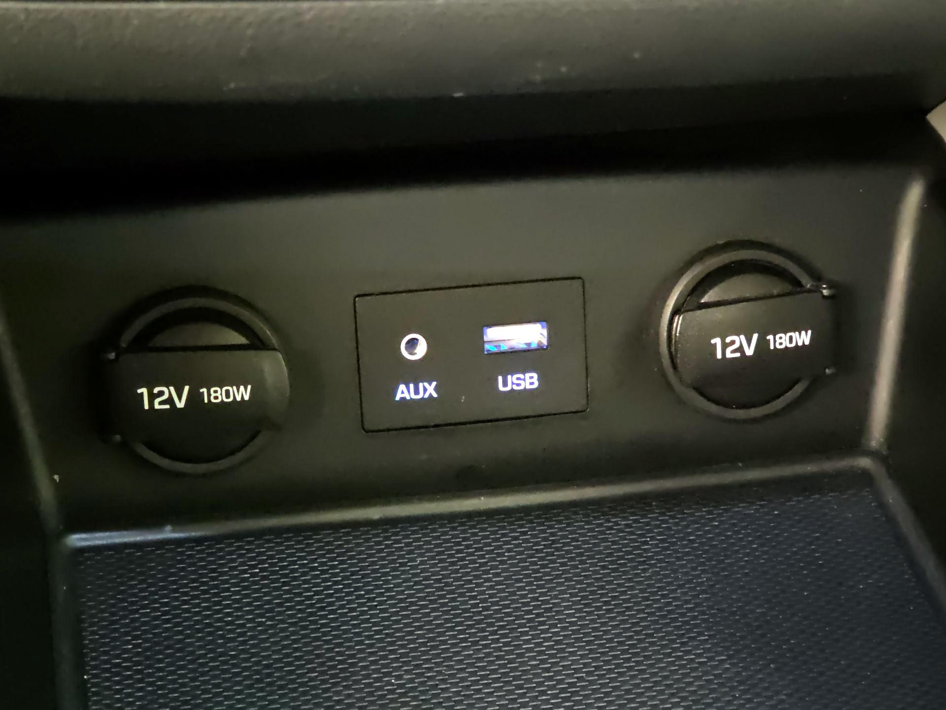 Thumbnail: 2019 Hyundai Ioniq - 18