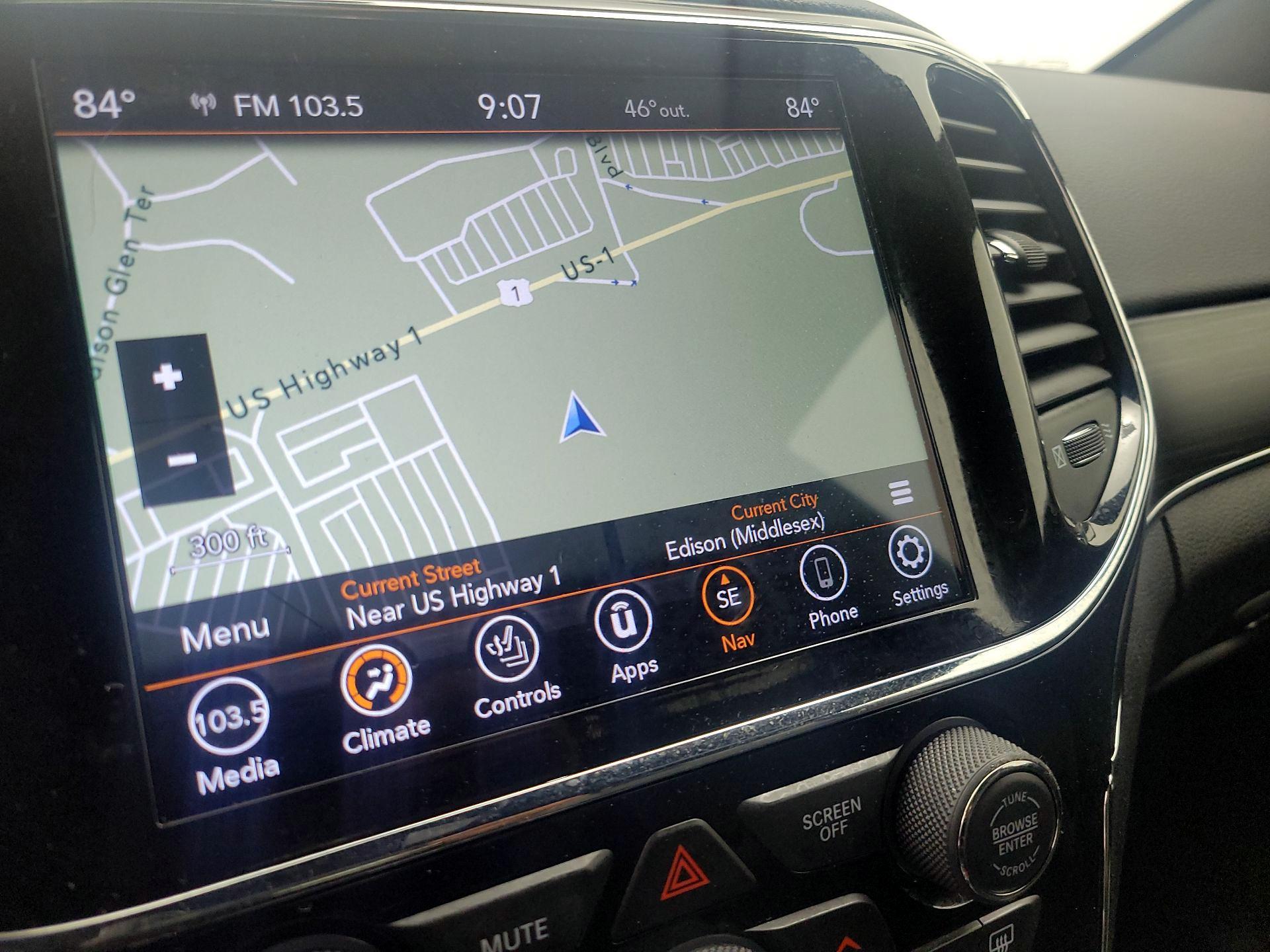 Thumbnail: 2021 Jeep Grand Cherokee - 14