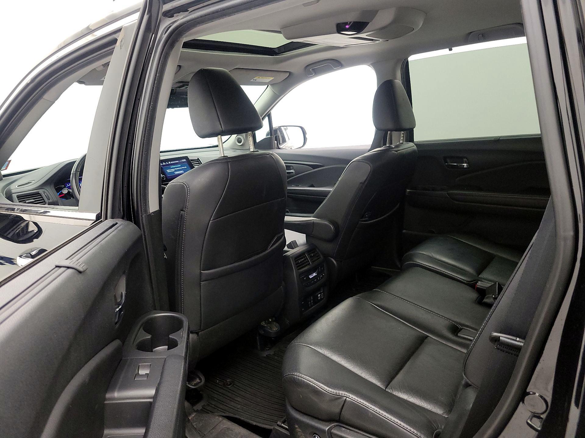 Thumbnail: 2020 Honda Pilot - 20