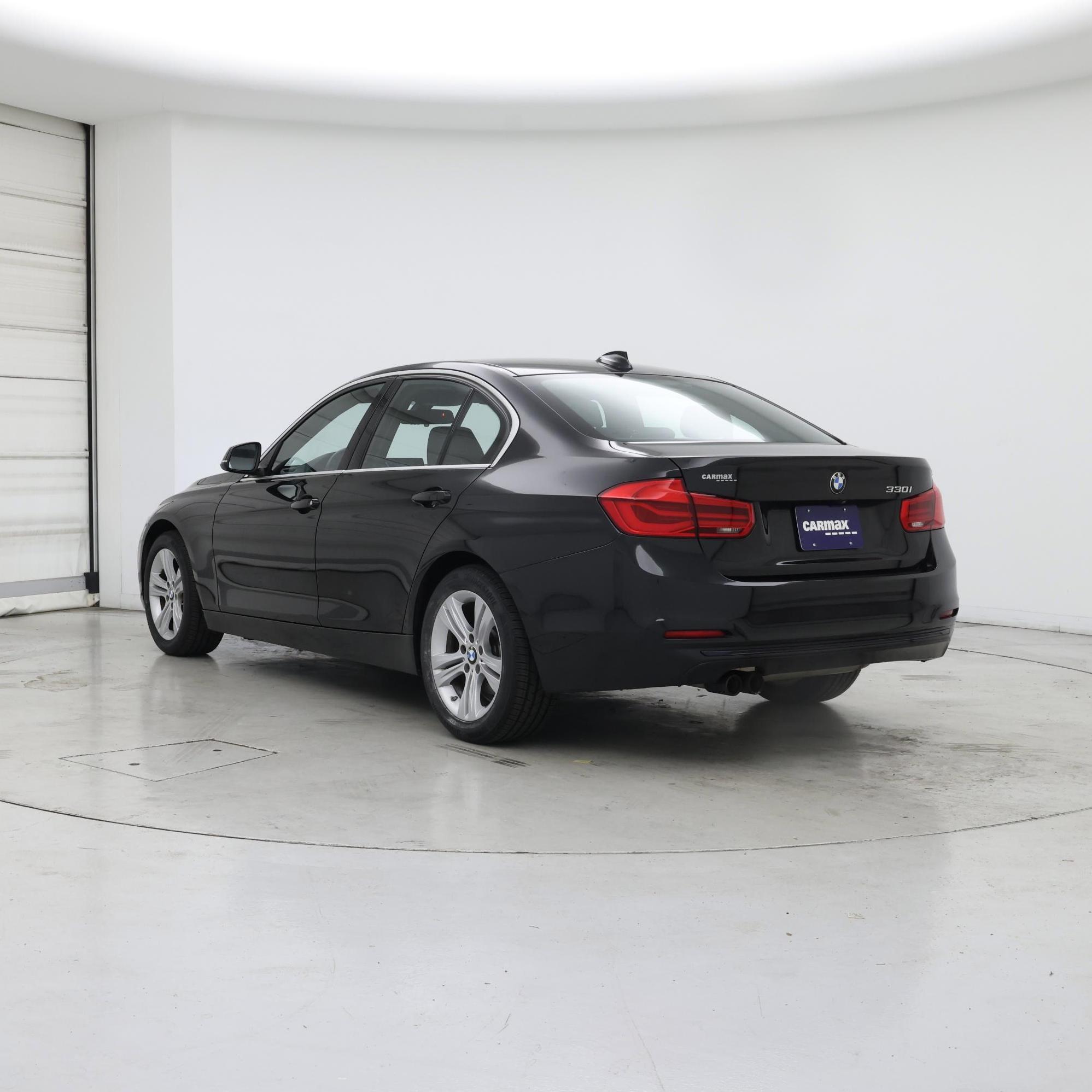 Thumbnail: 2018 BMW 3 Series - 2