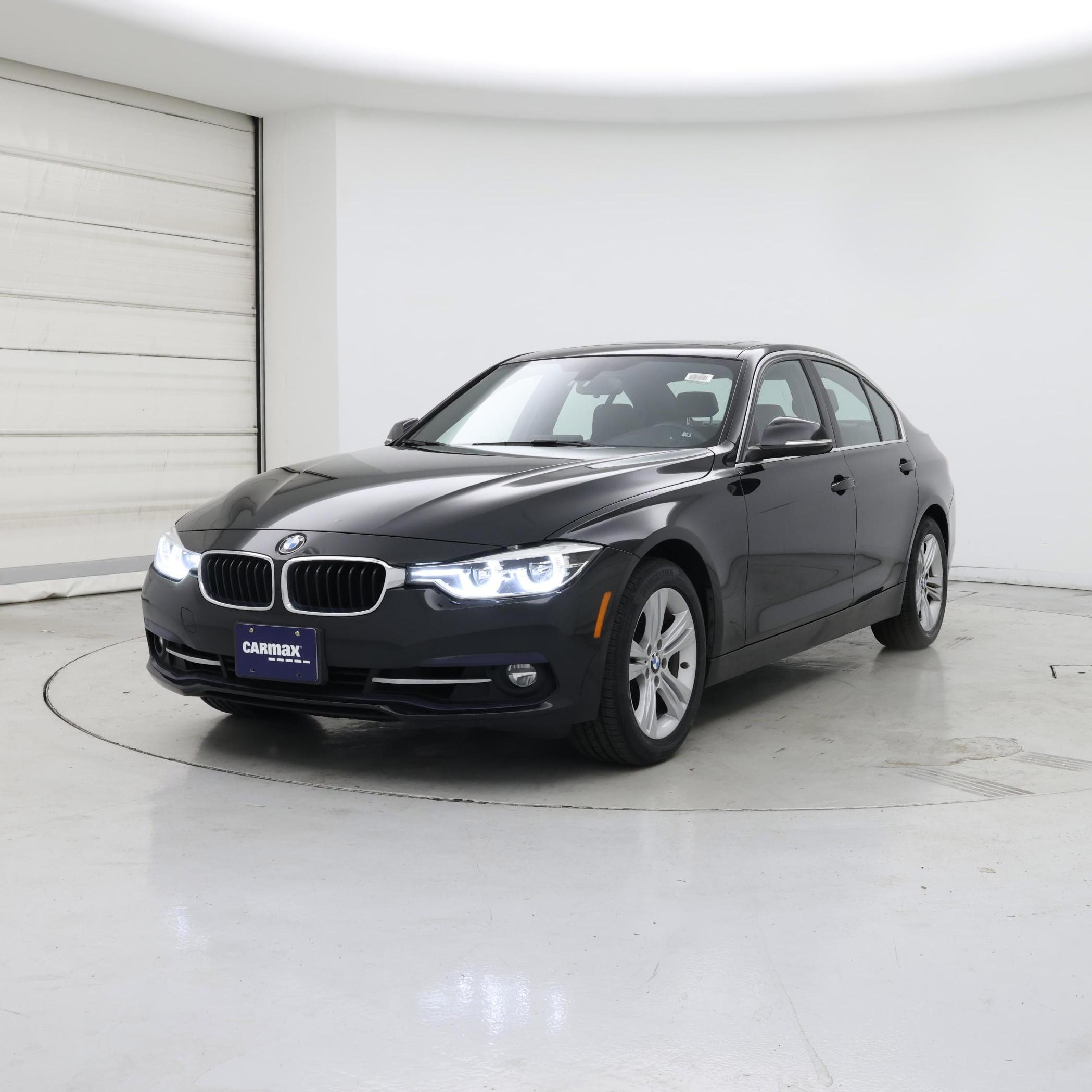 Thumbnail: 2018 BMW 3 Series - 4