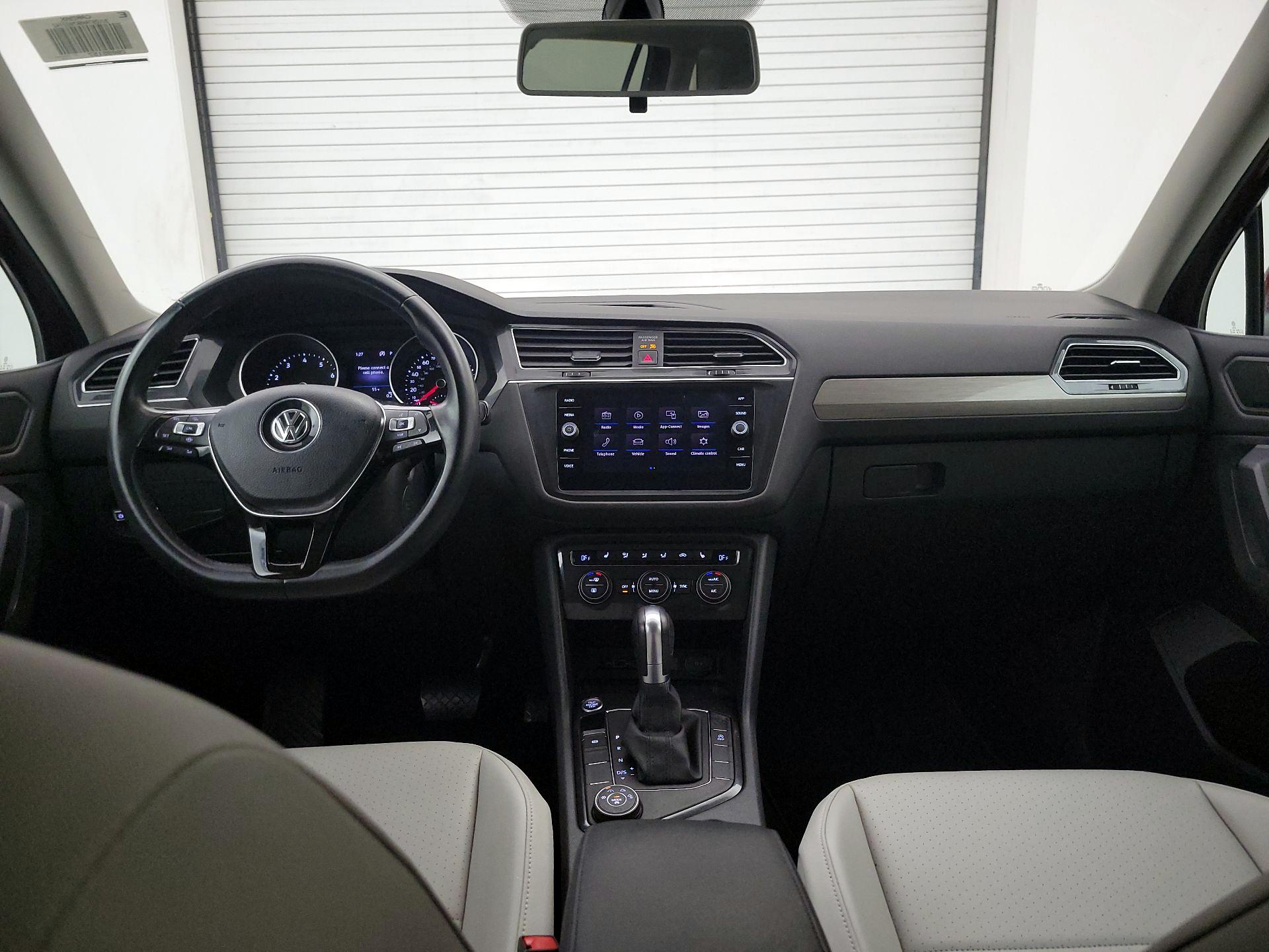 Thumbnail: 2019 Volkswagen Tiguan - 9