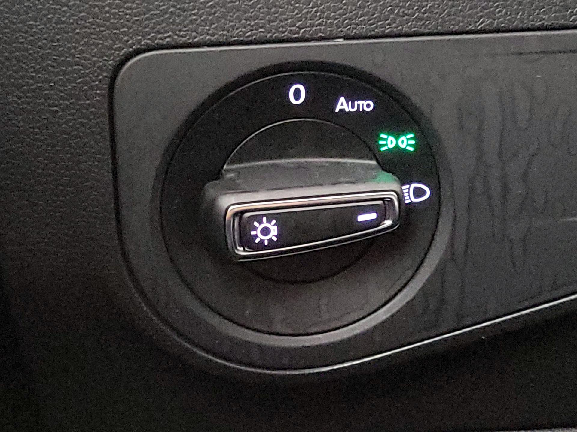 Thumbnail: 2019 Volkswagen Tiguan - 13