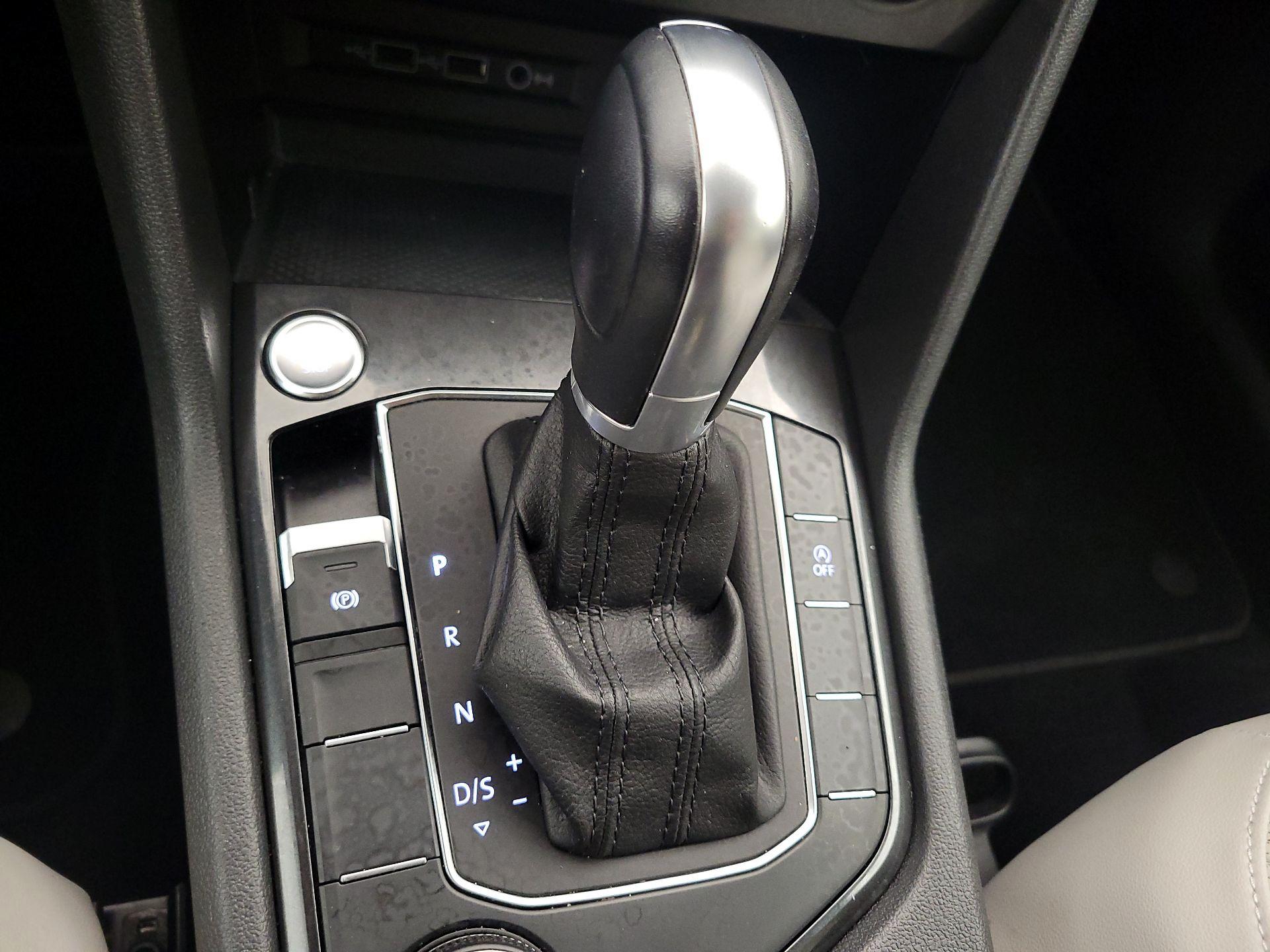 Thumbnail: 2019 Volkswagen Tiguan - 17