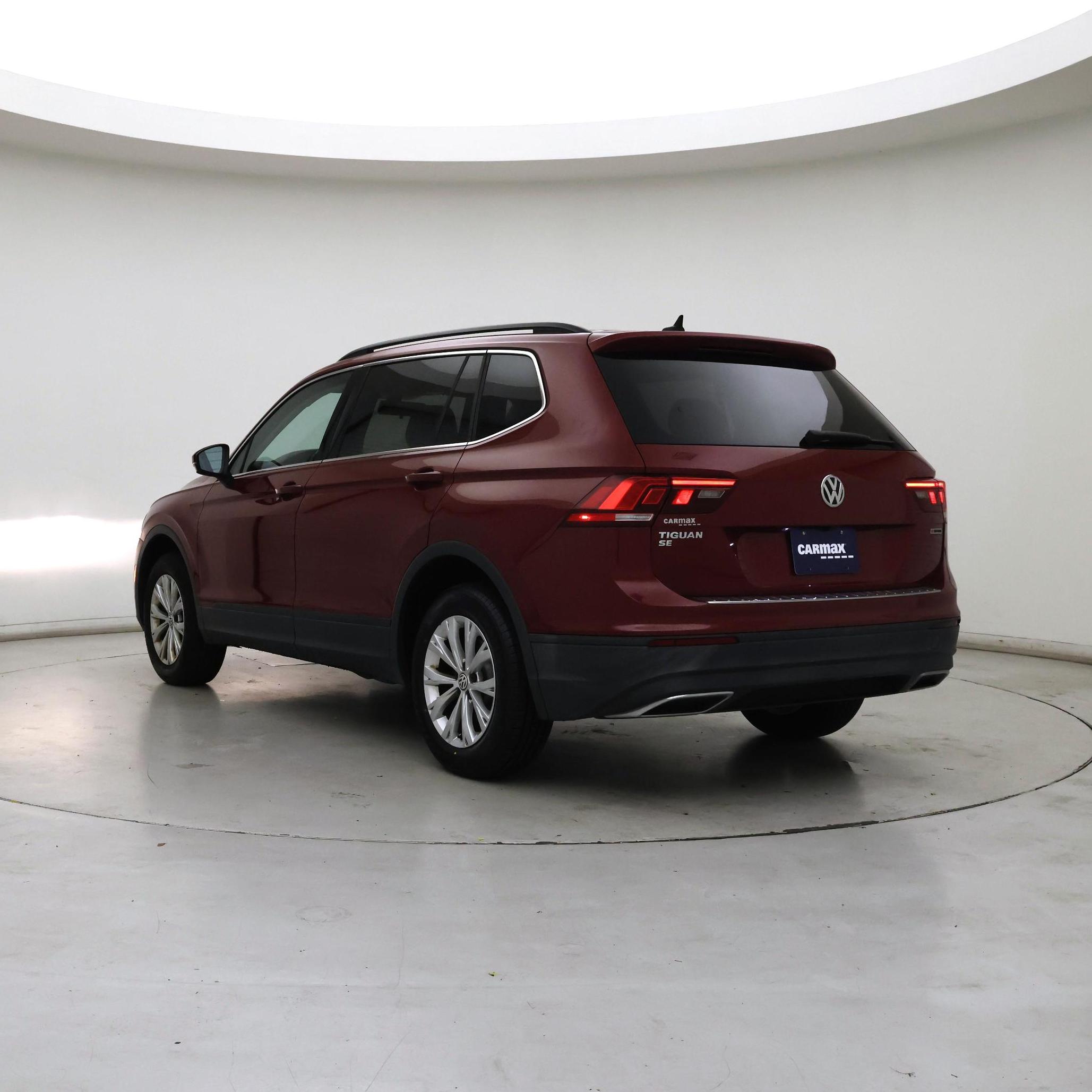 Thumbnail: 2019 Volkswagen Tiguan - 2