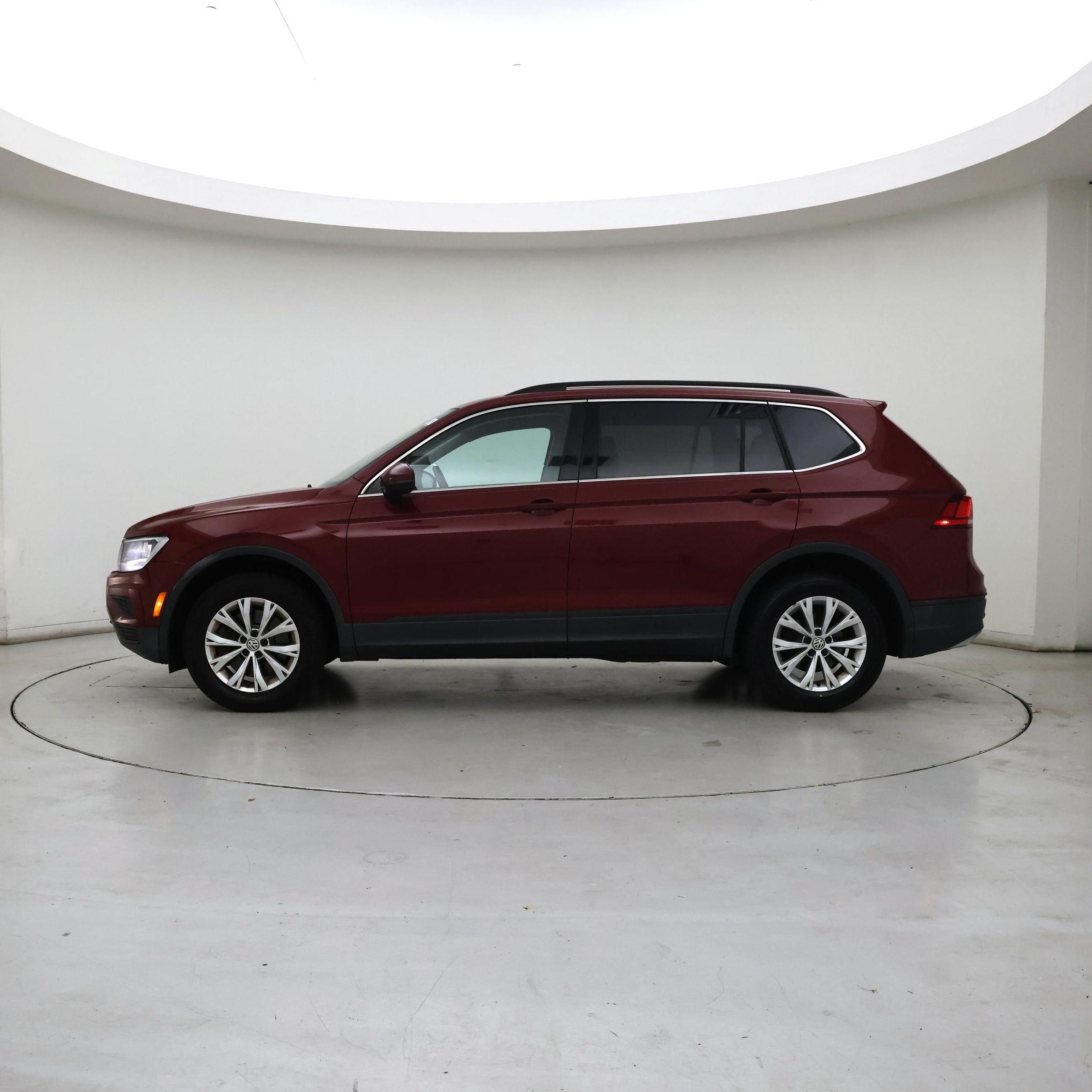 Thumbnail: 2019 Volkswagen Tiguan - 3